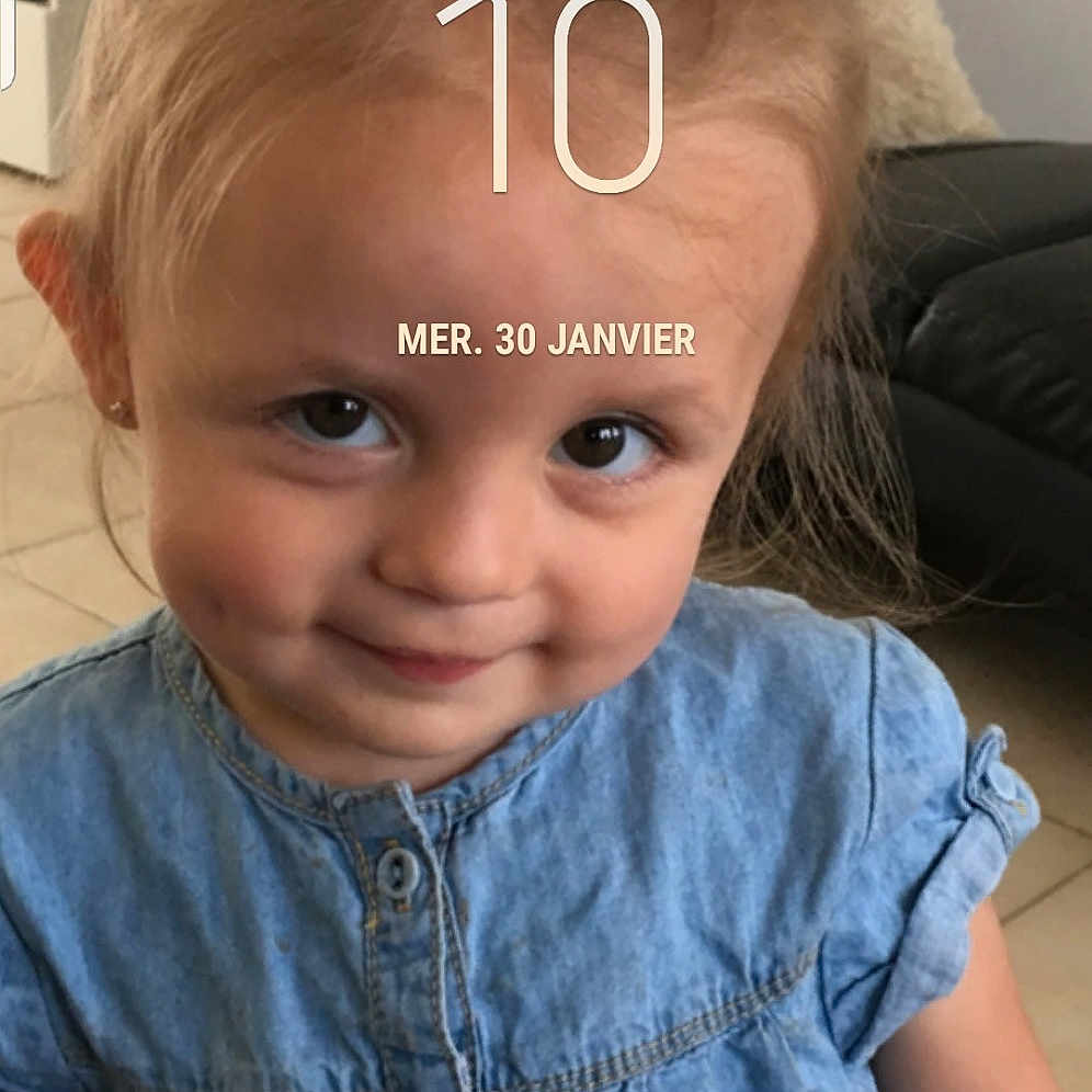 Jade participe au concours pour gagner de l'argent avec cette photo : blond, cheek, child, chin, cool, ear, eye, eyebrow, face, facial_expression, forehead, hair, hairstyle, head, lip, nose, person, photo_caption, skin, smile