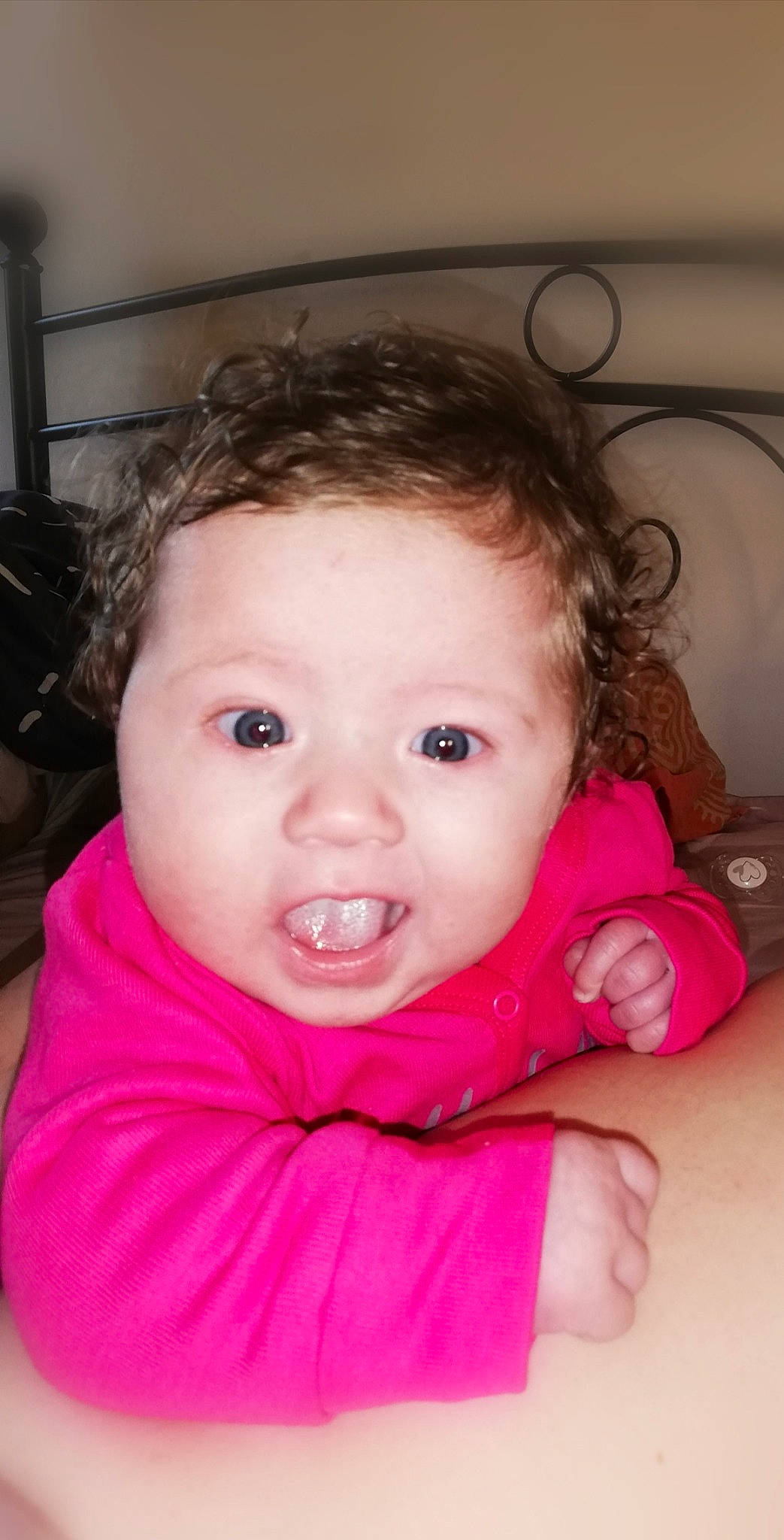 Kenza participe au concours pour gagner de l'argent avec cette photo : baby, beauty, cheek, child, chin, ear, eye, face, head, iris, lip, mouth, nose, person, pink, skin, smile, toddler