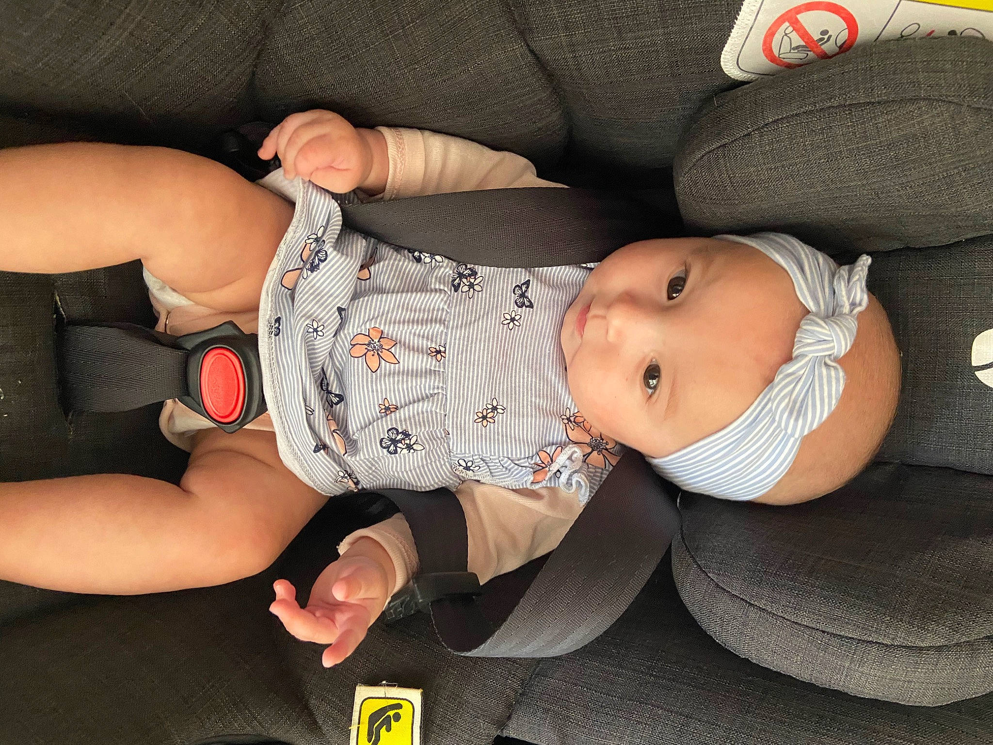 Léna a rejoint le concours — aidez-le/la à gagner de superbes lots ! arm, baby, child, headwear, person, product, toddler