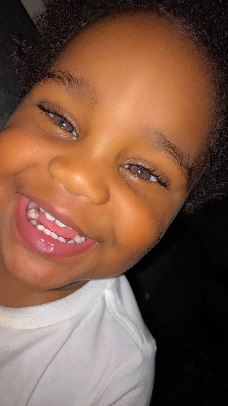 Cruz is registered to the contest to win money with this photo: brown, cheek, chin, ear, eye, eyebrow, eyelash, face, flash_photography, forehead, hairstyle, human_body, jaw, joy, lip, mouth, neck, nose, person, skin