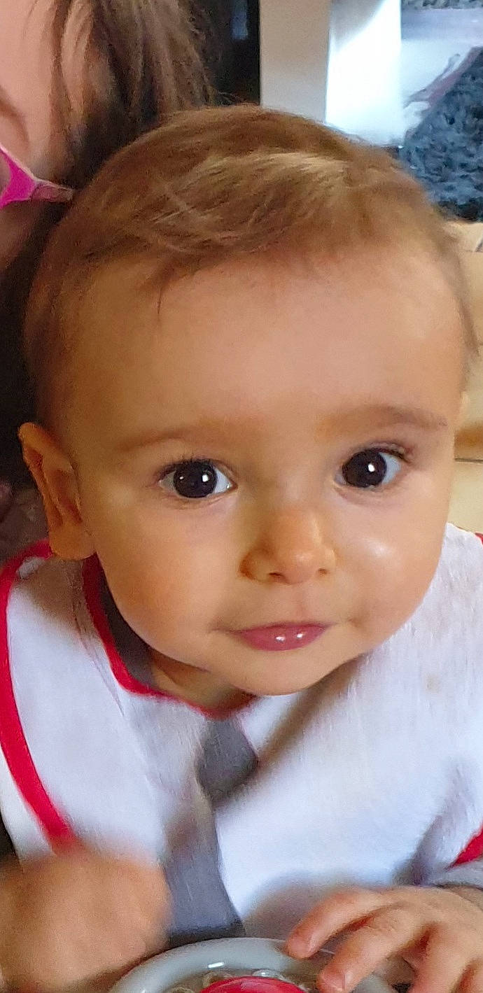 Lény a rejoint le concours — aidez-le/la à gagner de superbes lots ! cheek, chin, dress, ear, eye, eyebrow, eyelash, facial_expression, forehead, hair, head, human_body, iris, lip, mouth, neck, nose, organ, person, skin