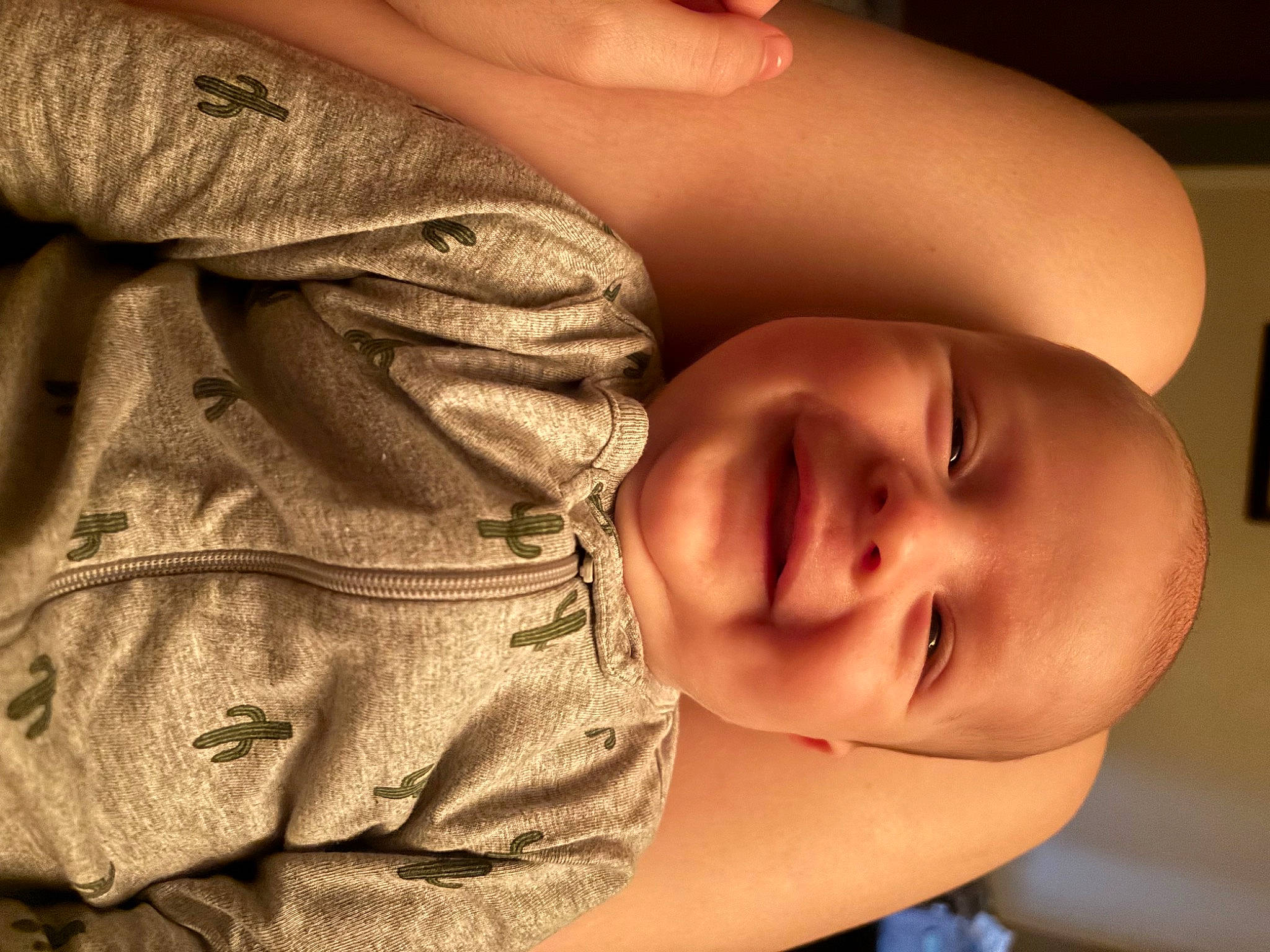 Aaron is registered to the contest to win money with this photo: arm, cheek, chin, eye, eyebrow, eyelash, flash_photography, forehead, gesture, hand, happy, human_body, iris, joy, lip, mouth, neck, nose, person, skin