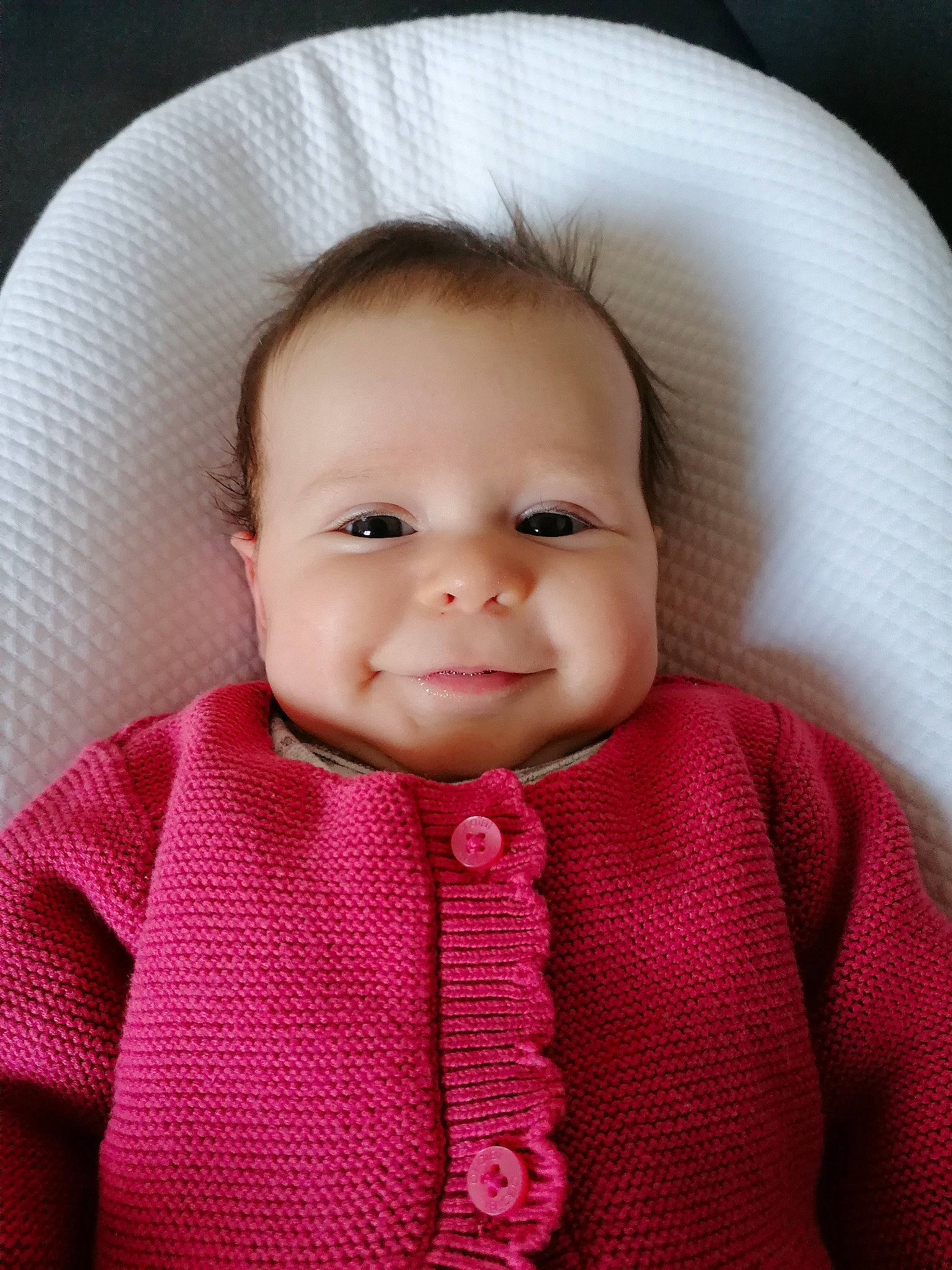 Maëlys a rejoint le concours — aidez-le/la à gagner de superbes lots ! baby, baby_toddler_clothing, cheek, chin, clothing, collar, eye, eyebrow, eyelash, face, iris, joy, lip, neck, nose, outerwear, person, pink, skin, sleeve