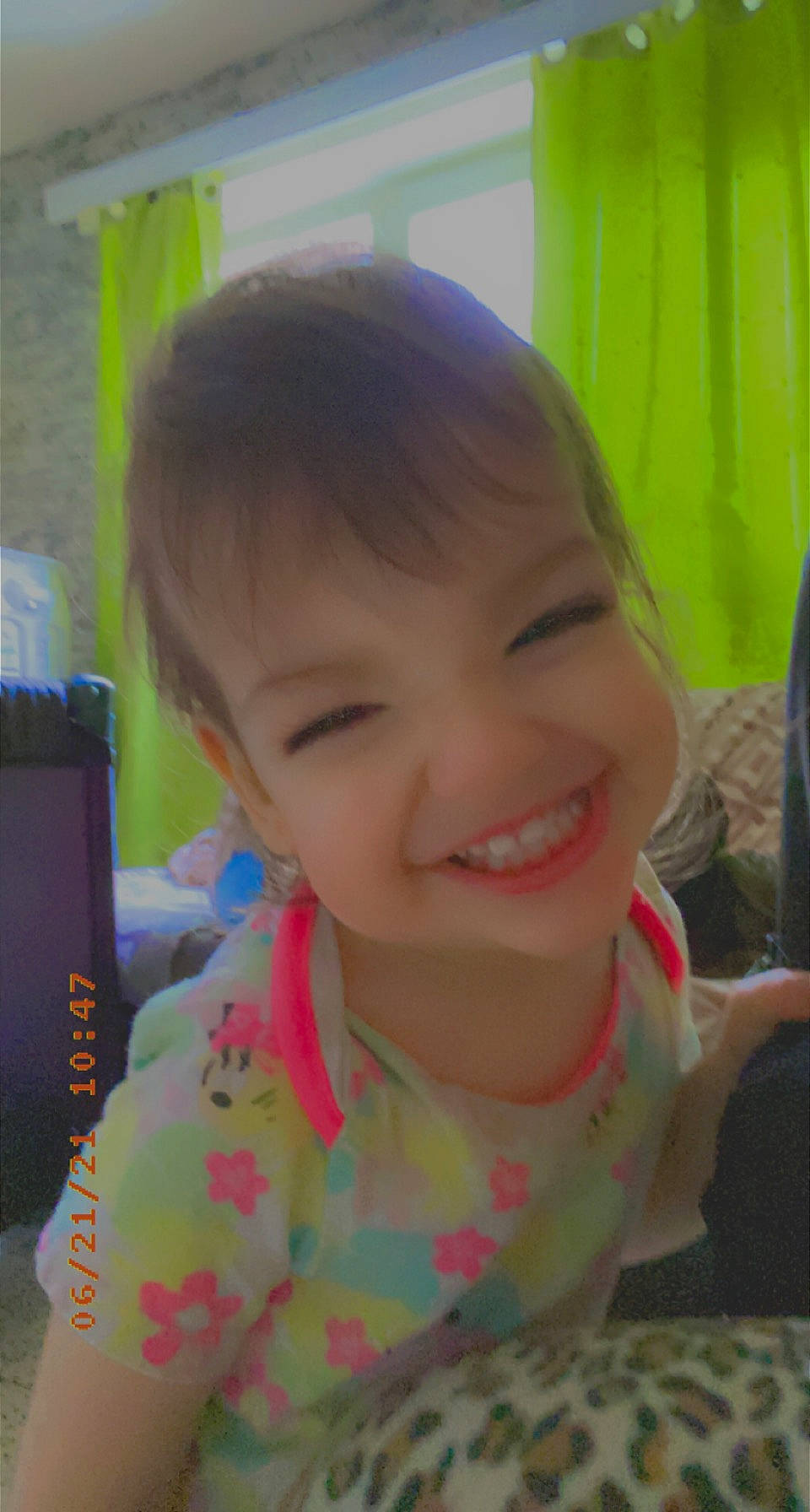 Alina a rejoint le concours — aidez-le/la à gagner de superbes lots ! black_hair, cheek, child, ear, eye, eyebrow, eyelash, forehead, fun, happy, iris, joy, leisure, lip, mouth, nose, person, room, skin, smile