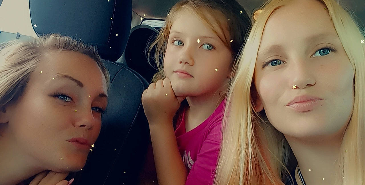 Elizabeth Jo joined the competition — help win amazing prizes! black_hair, cheek, cool, ear, eye, eyebrow, eyelash, flash_photography, forehead, gesture, happy, iris, jaw, lip, long_hair, makeover, mouth, neck, nose, person