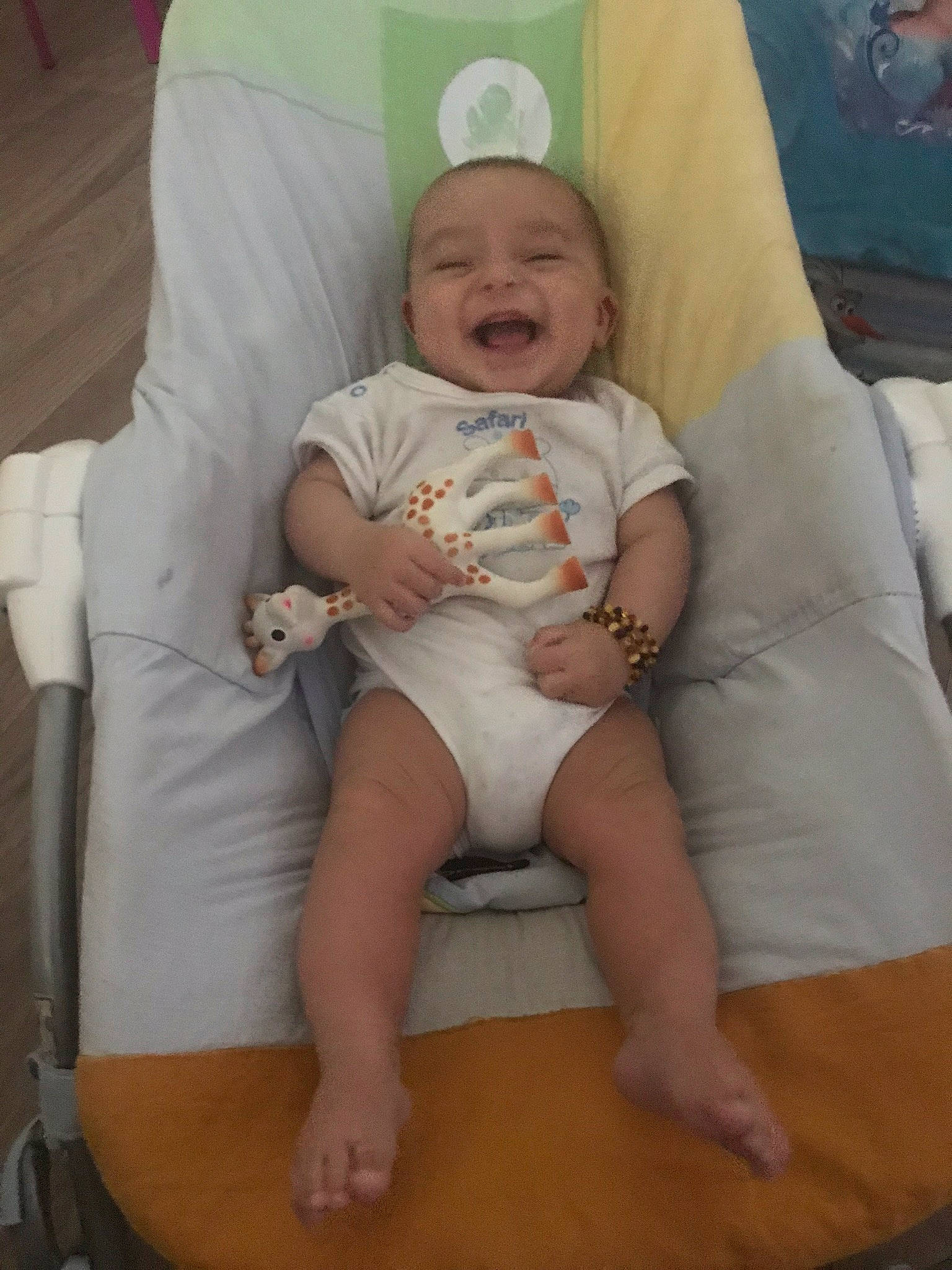 Noé participe au concours pour gagner de l'argent avec cette photo : baby, child, diaper, person, product, toddler