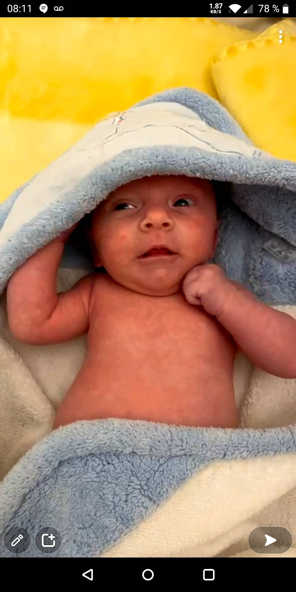 Genessy a rejoint le concours — aidez-le/la à gagner de superbes lots ! baby, baby_sleeping, cheek, chest, chin, comfort, eye, eyebrow, eyelash, face, finger, head, headwear, human_body, lip, mouth, muscle, nose, person, skin