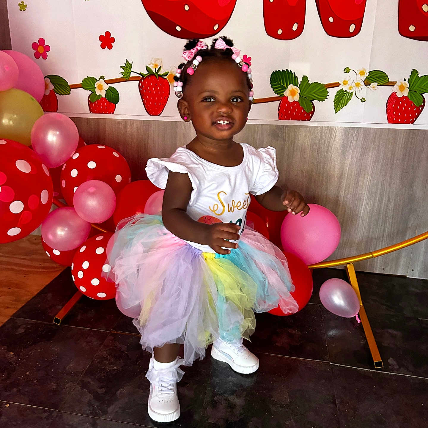 Treazure is registered to the contest to win money with this photo: balloon, birthdayparty, child, clothing, dress, face, female, footwear, fun, girl, happy, head, party, people, person, photography, portrait, shoe, sitting, standing