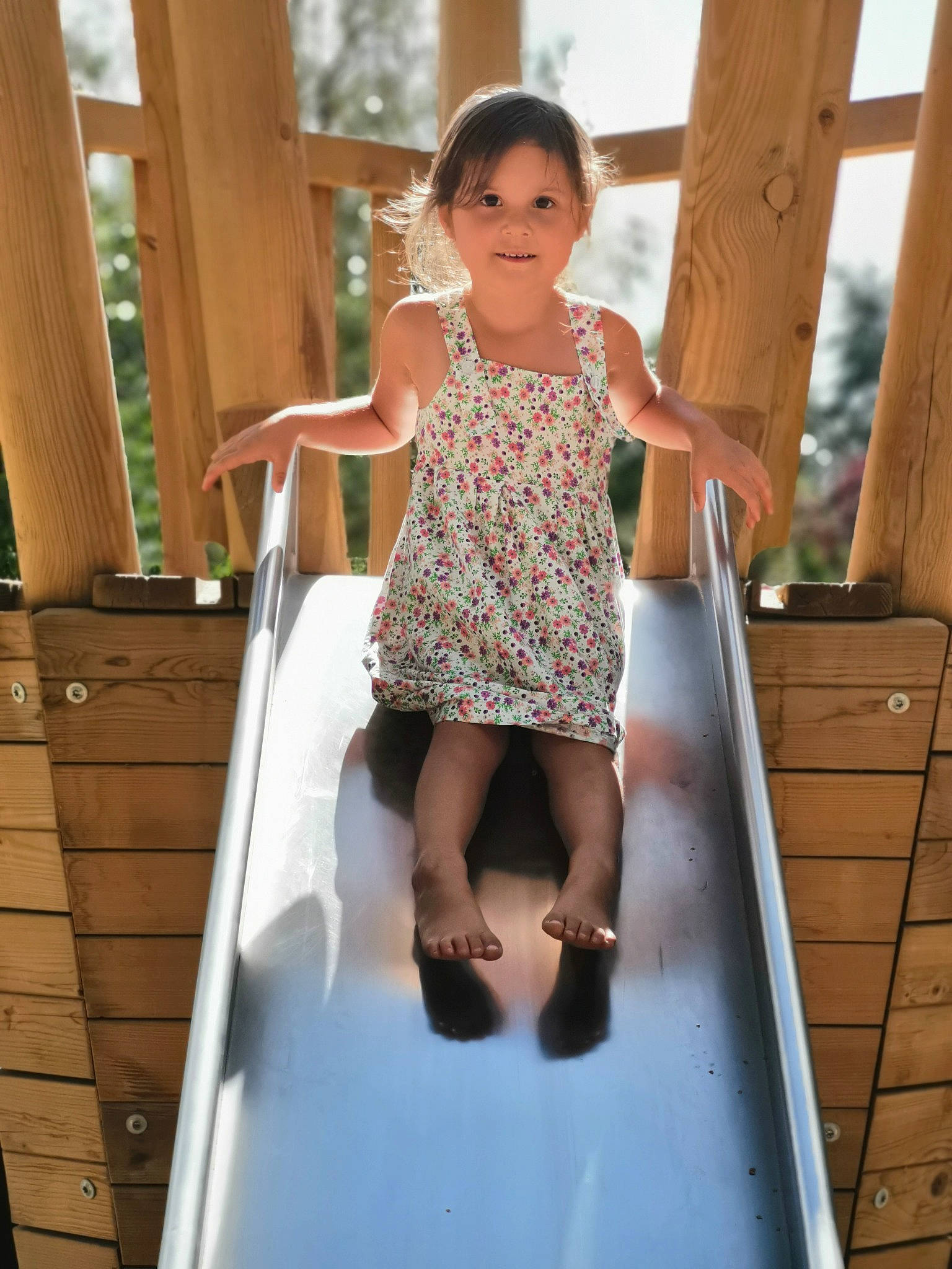 Myla a rejoint le concours — aidez-le/la à gagner de superbes lots ! baby, baby_toddler_clothing, barefoot, cabinetry, chest_of_drawers, child, child_model, day_dress, drawer, dress, dresser, foot, hardwood, joy, person, playground_slide, shoulder, summer, toddler, toe