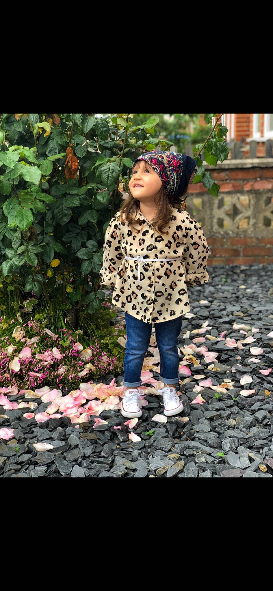 Sara is registered to the contest to win money with this photo: adaptation, beauty, branch, clothing, grass, happy, headwear, leisure, magenta, pattern, people_in_nature, person, pink, plant, recreation, road_surface, sleeve, soil, street_fashion, tints_and_shades