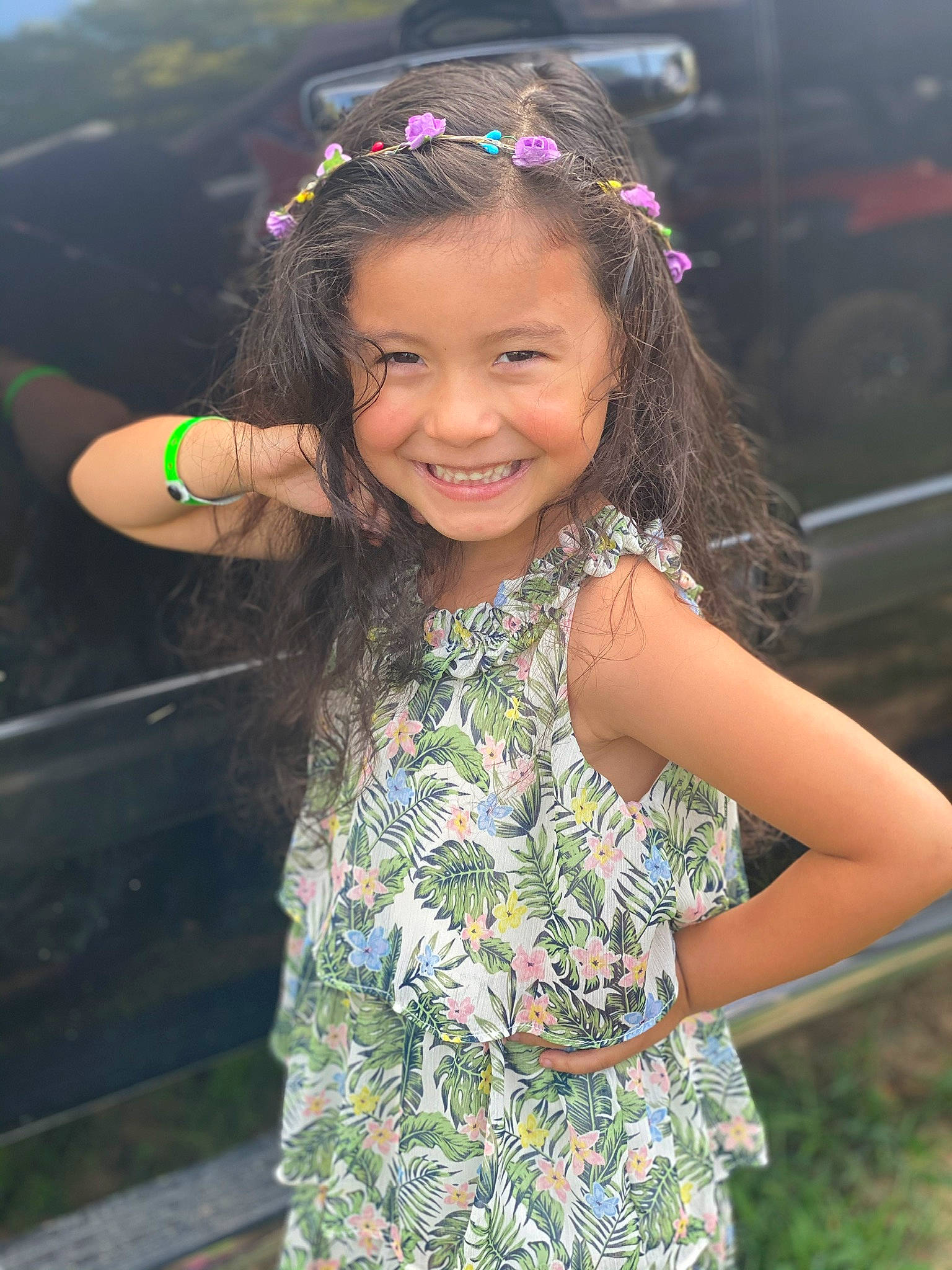 Aiva is registered to the contest to win money with this photo: black_hair, child, cool, flash_photography, fun, grass, hair, hairstyle, hand, happy, iris, joy, leisure, lip, long_hair, organ, person, pink, shoulder, skin