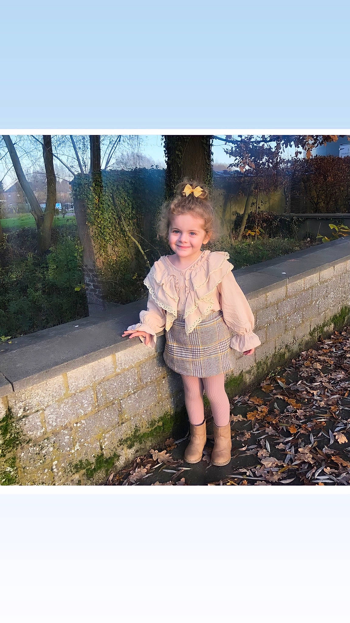 Enea a rejoint le concours — aidez-le/la à gagner de superbes lots ! adaptation, beauty, child, dress, flash_photography, grass, happy, joy, leisure, magenta, pattern, people_in_nature, person, plaid, plant, sky, sleeve, smile, sunlight, tints_and_shades