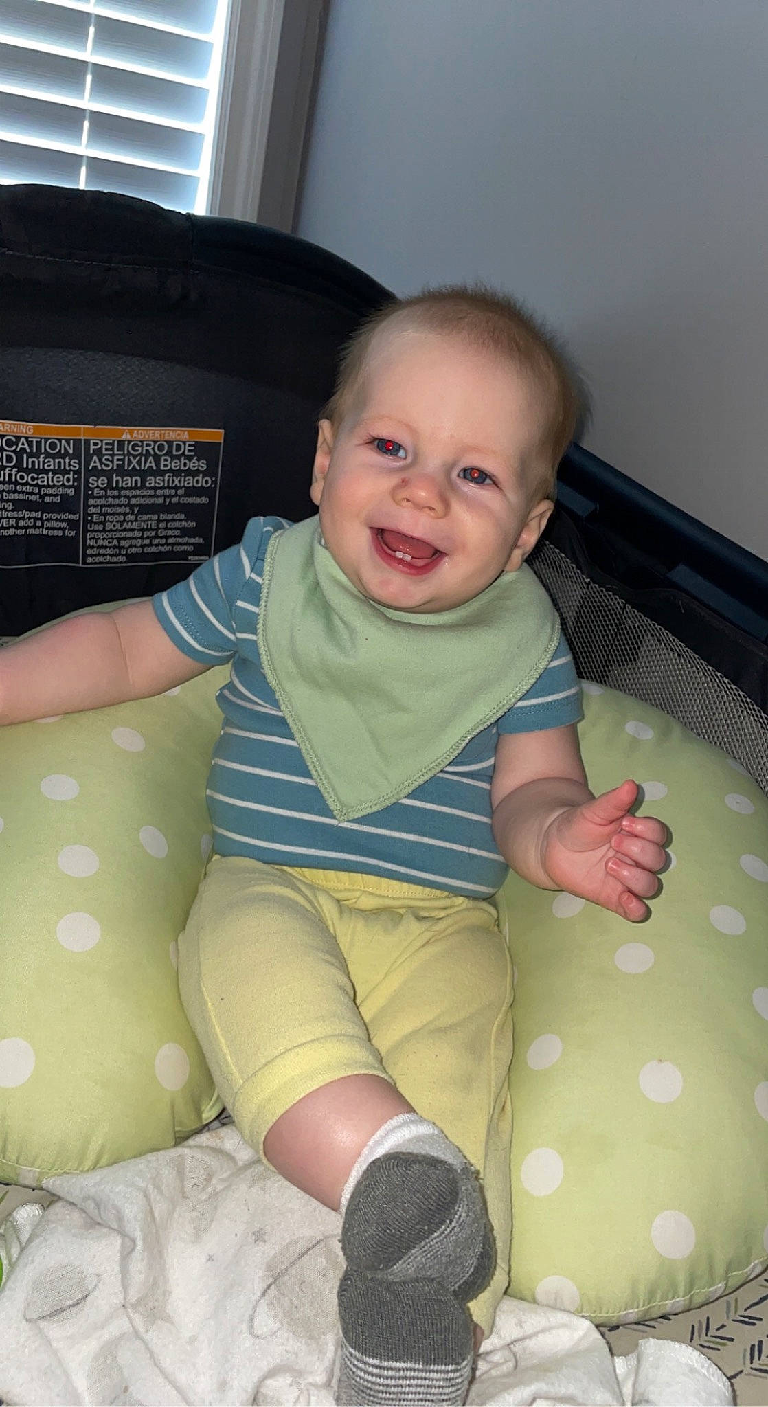 Kye is registered to the contest to win money with this photo: baby, baby_toddler_clothing, chair, child, comfort, facial_expression, finger, fun, hairstyle, hand, happy, joy, knee, lap, leg, mouth, person, product, skin, smile