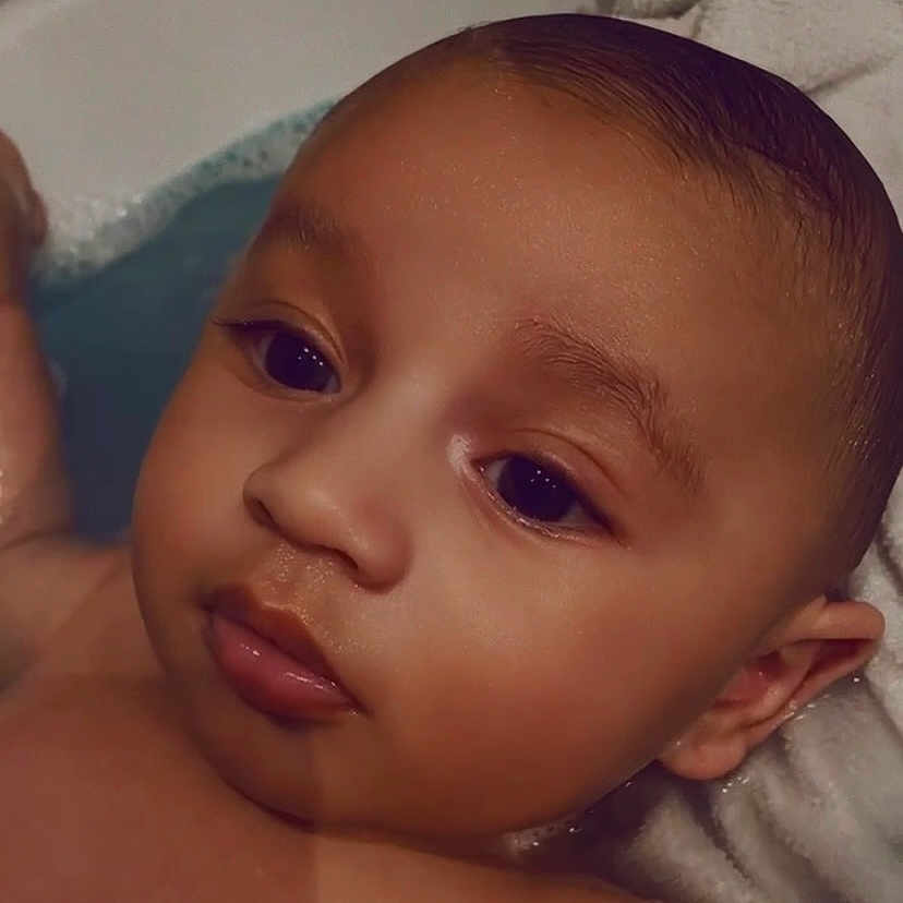 Sajmir a rejoint le concours — aidez-le/la à gagner de superbes lots ! baby, bathing, face, happy, head, newborn, person, photography, portrait, skin, smile