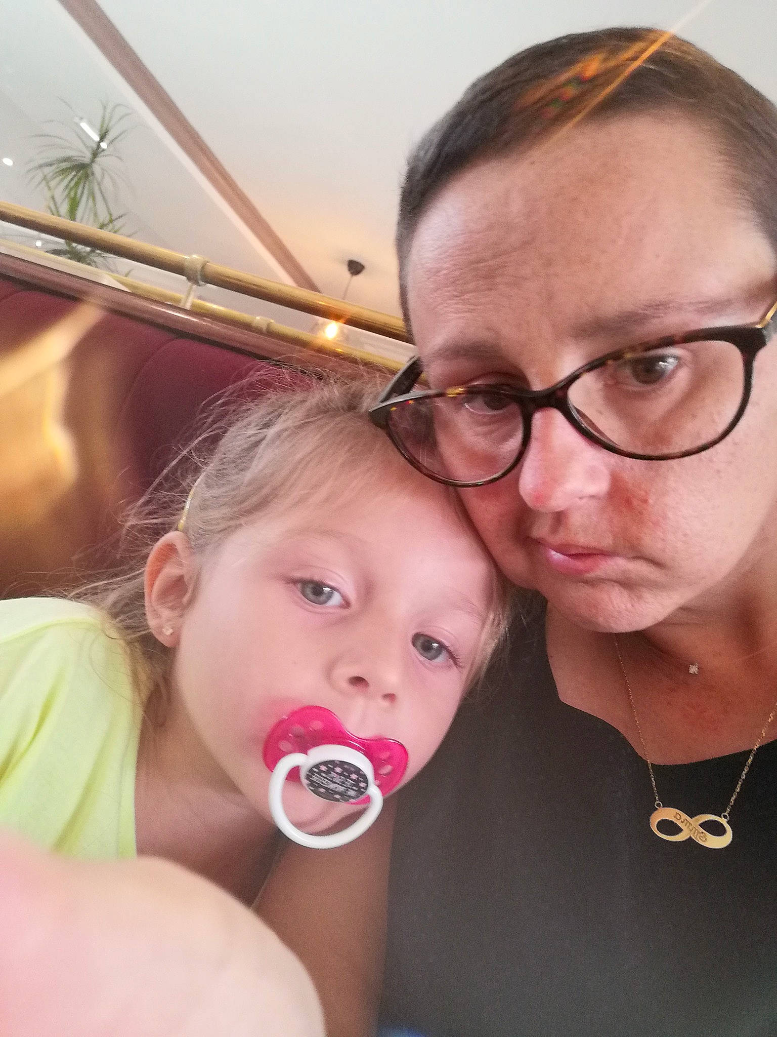 Emma participe au concours pour gagner de l'argent avec cette photo : baby, cheek, ear, eye, eyebrow, eyelash, face, glasses, hair, happy, head, human_body, iris, lip, mouth, neck, nose, organ, person, skin