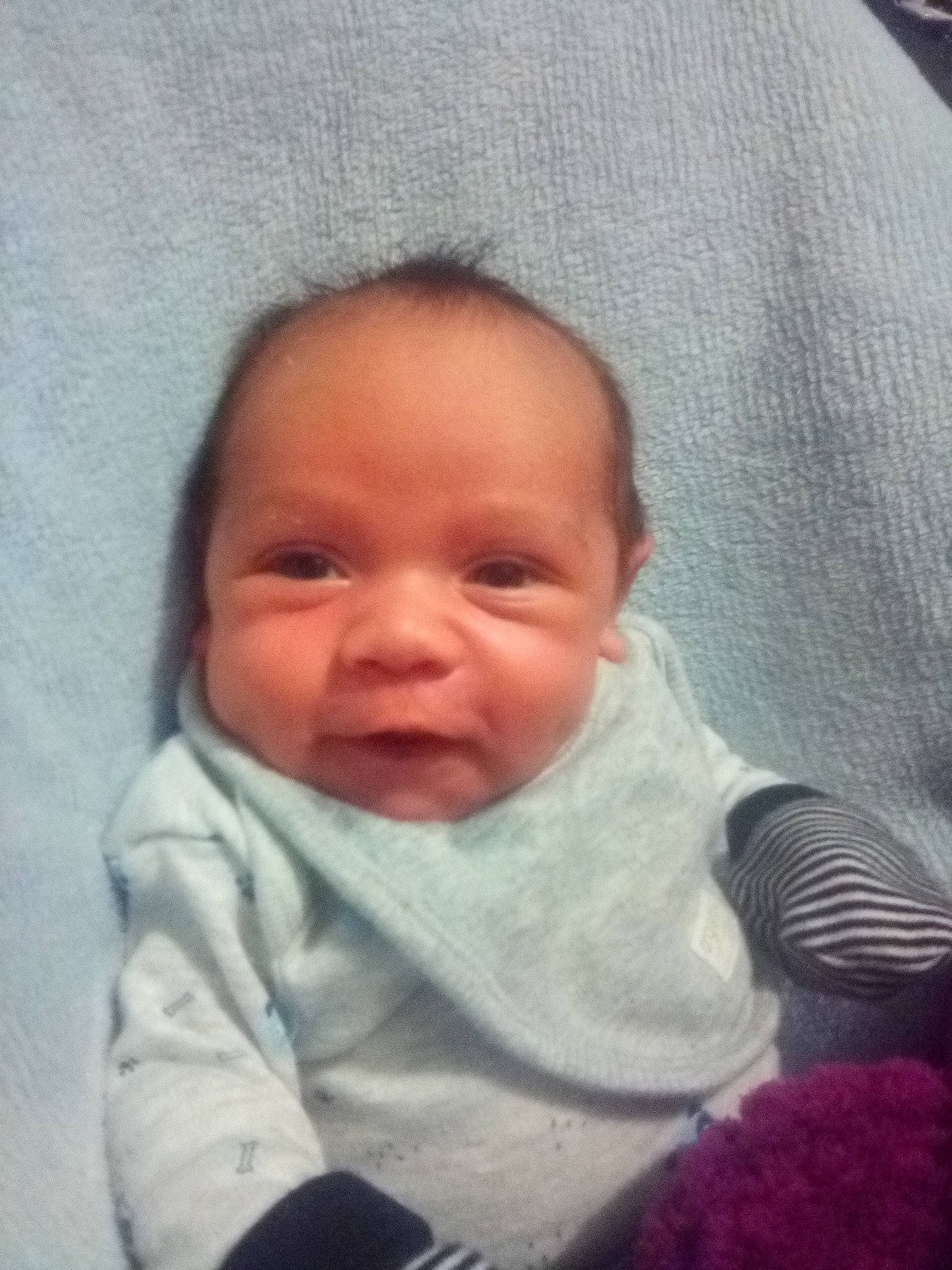 Djarli is registered to the contest to win money with this photo: