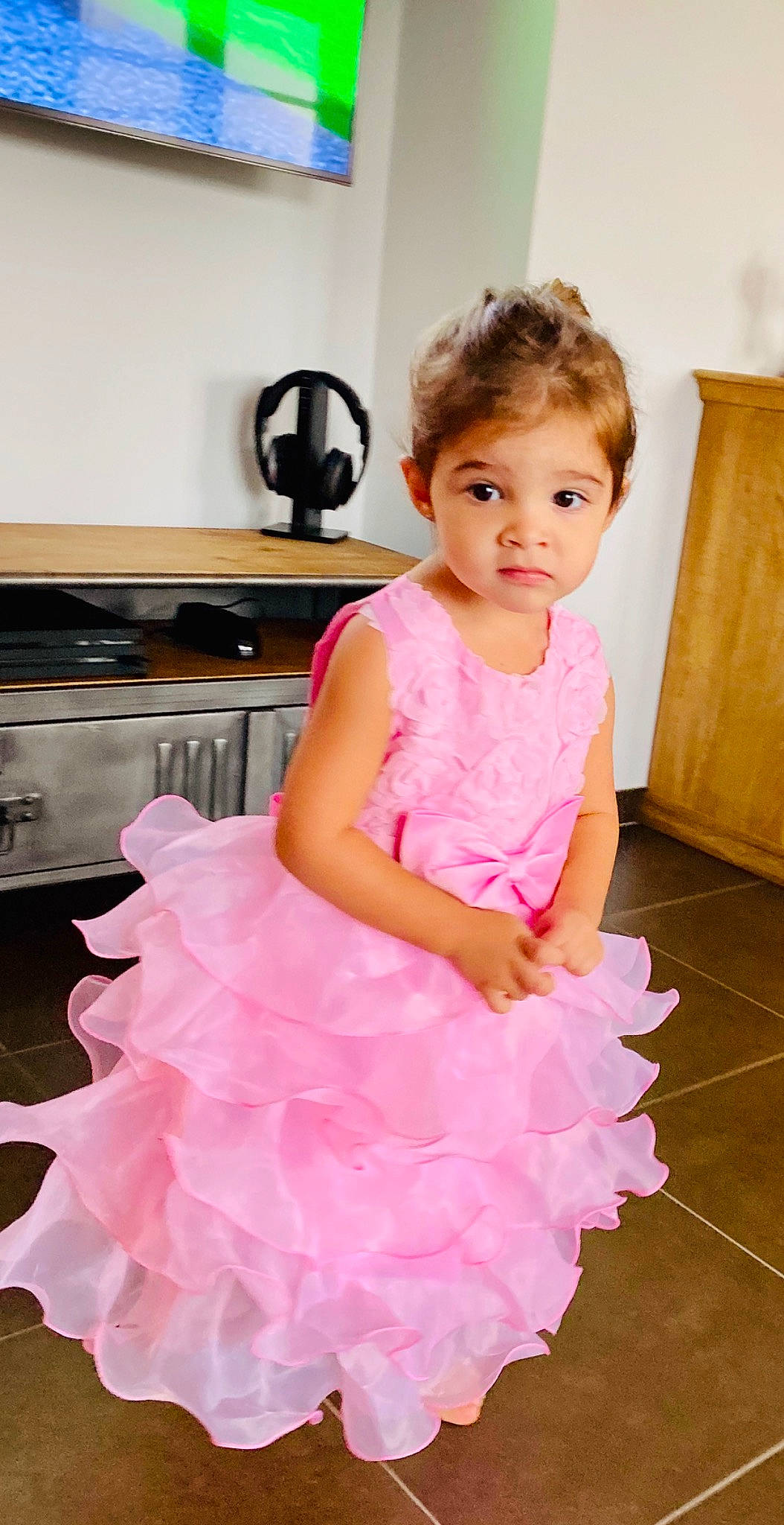 Ambre a rejoint le concours — aidez-le/la à gagner de superbes lots ! ballet_tutu, child, child_model, clothing, costume, dress, formal_wear, person, pink, ruffle, toddler