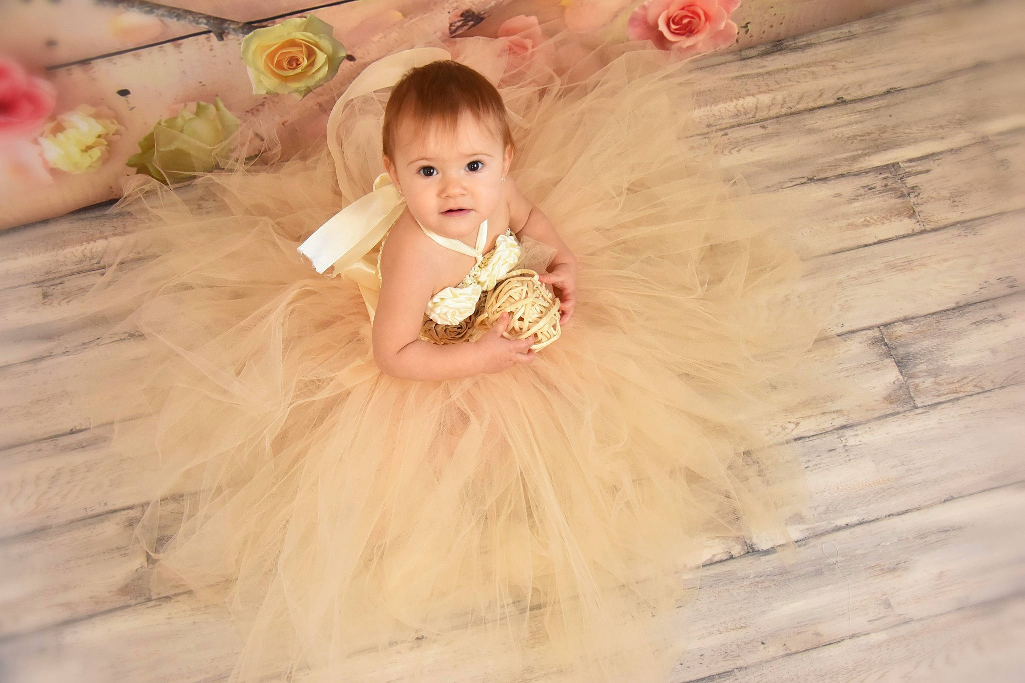 Constance participe au concours pour gagner de l'argent avec cette photo : baby, ballet_tutu, child, costume, dress, hair_accessory, person, pink, skin, toddler