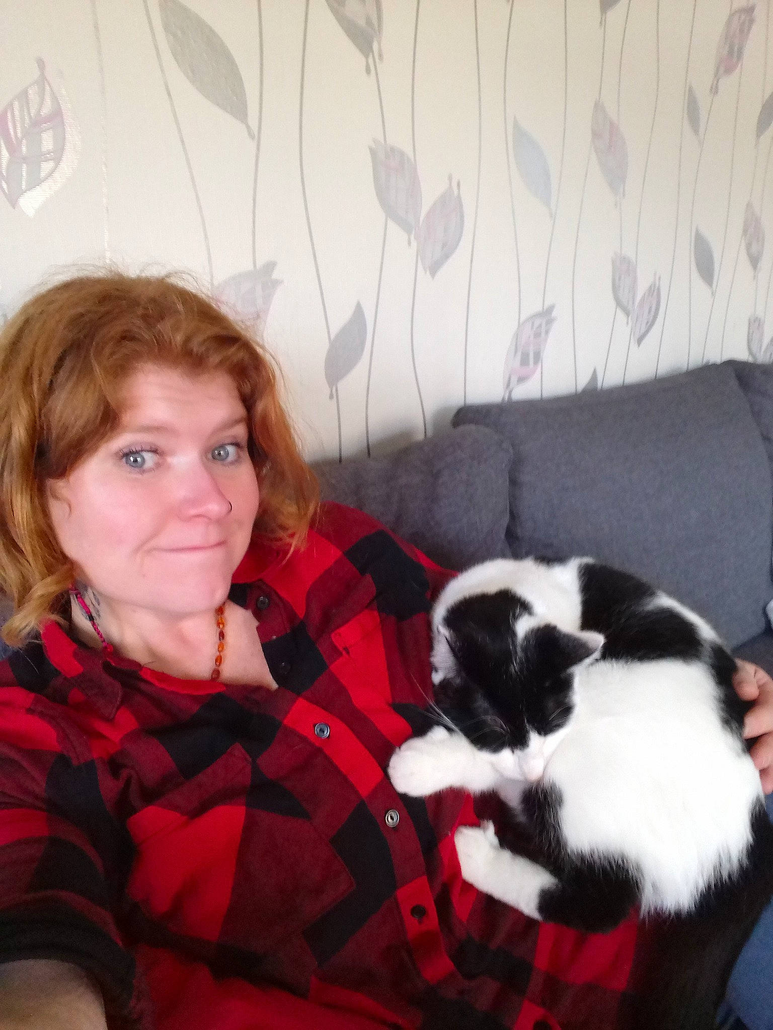 Nala Et Nesquick a rejoint le concours — aidez-le/la à gagner de superbes lots ! boston_terrier, carnivoran, dog, dog_breed, dog_breed_group, dog_like_mammal, fun, girl, joy, mammal, non_sporting_group, person, puppy, red, skin, smile, vertebrate