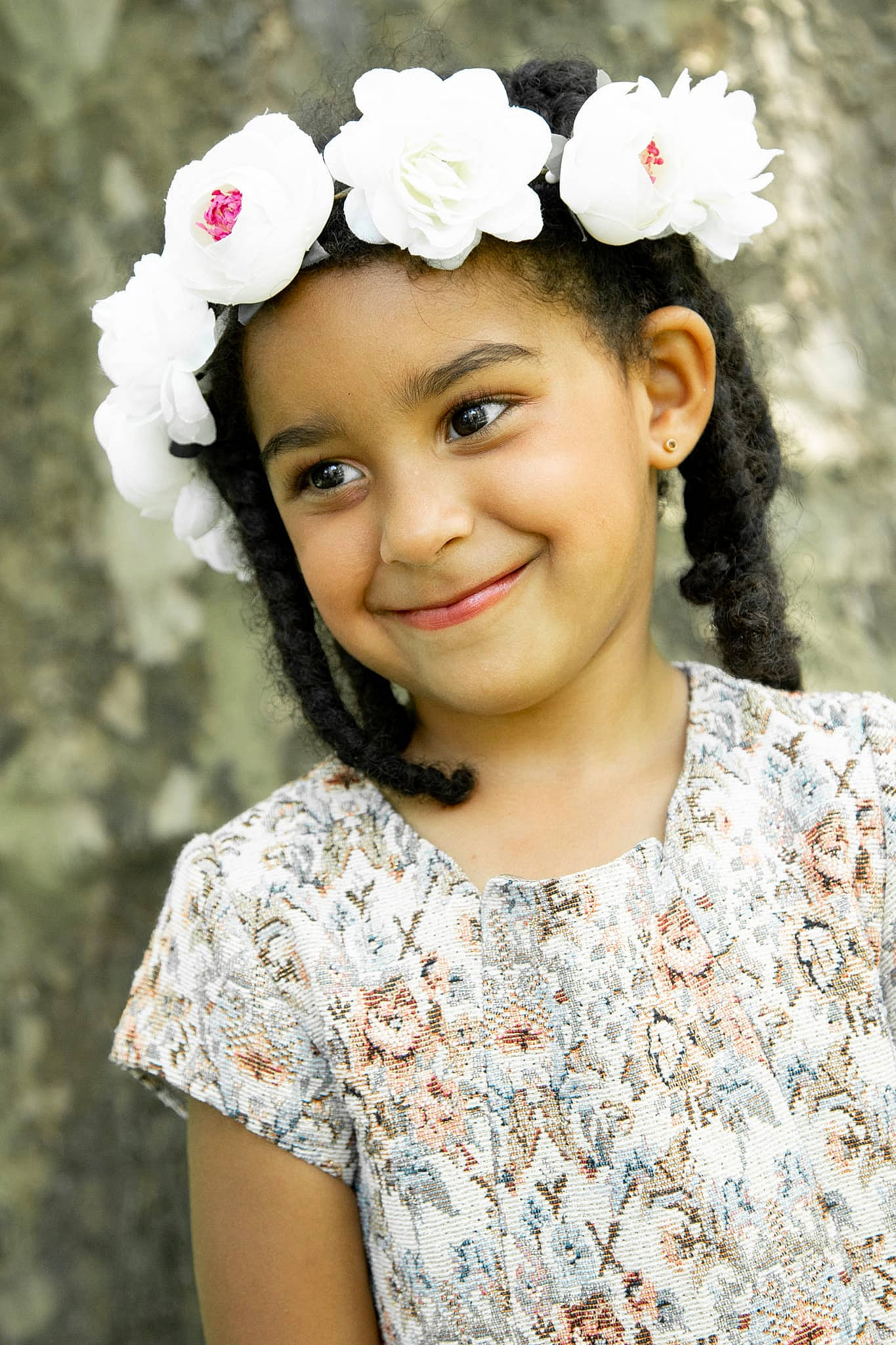 Elettra participe au concours pour gagner de l'argent avec cette photo : black_hair, bridal_accessory, chin, eyebrow, eyelash, flash_photography, flower, hairstyle, happy, headband, headgear, headpiece, headwear, joy, lip, neck, person, petal, pink, skin