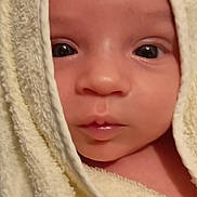 Giovanni a rejoint le concours — aidez-le/la à gagner de superbes lots ! baby, face, eyes, towel, skin, newborn, infant, closeup, portrait, child, cute, soft, wrapped, head, expression, indoors, young, adorable, fresh, person