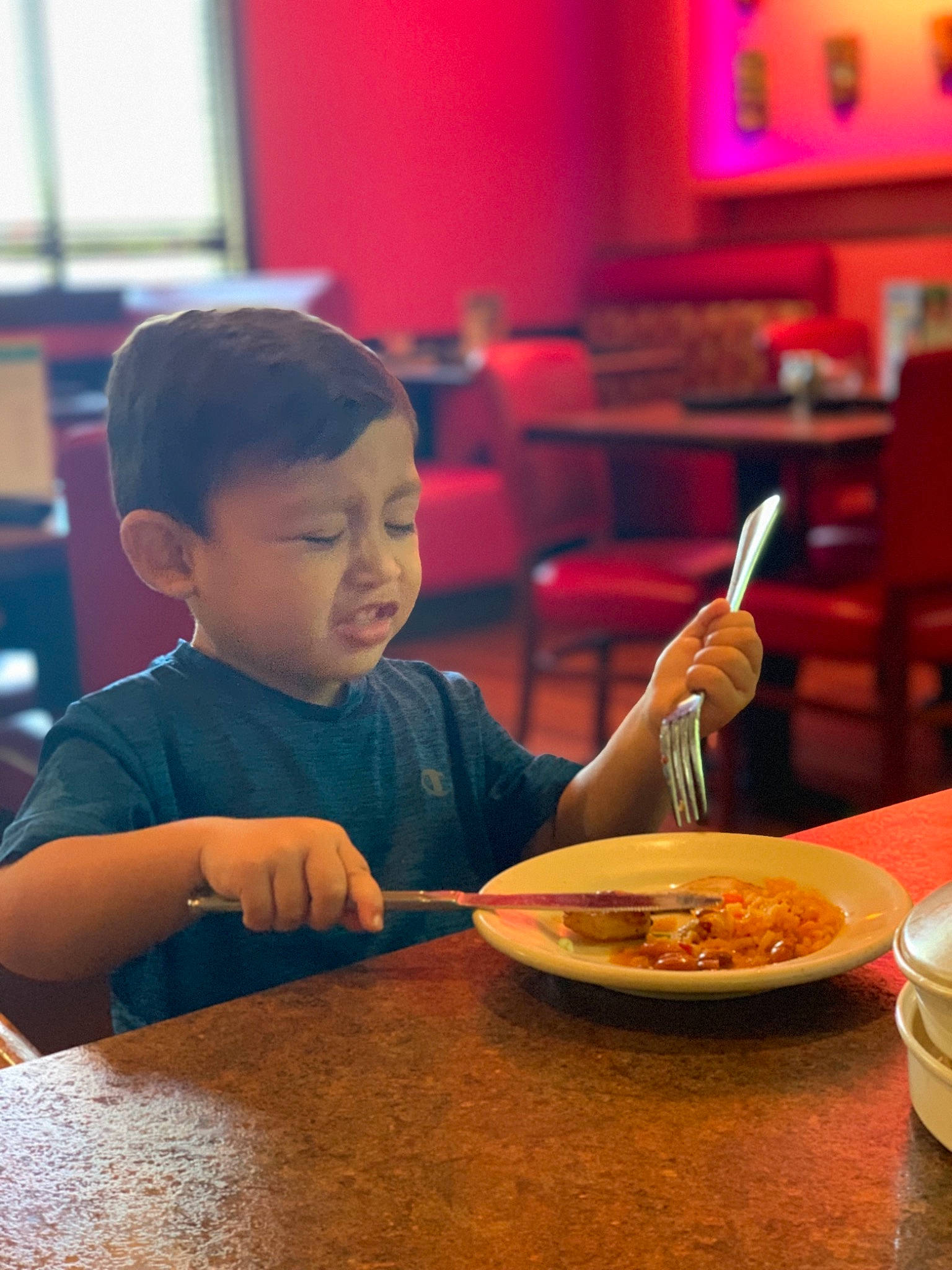 Jairo is registered to the contest to win money with this photo: bowl, child, comfort_food, cuisine, dish, eating, food, meal, person, sorrow, tableware