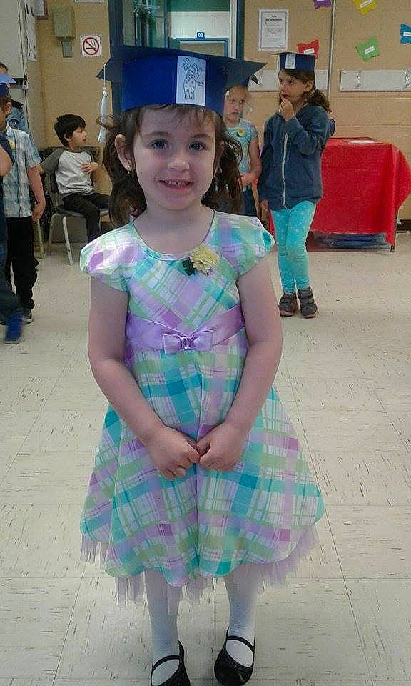 Eli participe au concours pour gagner de l'argent avec cette photo : child, clothing, electric_blue, event, face, fun, hairstyle, happy, headwear, joy, leisure, magenta, pattern, person, pink, plaid, purple, recreation, smile, snapshot