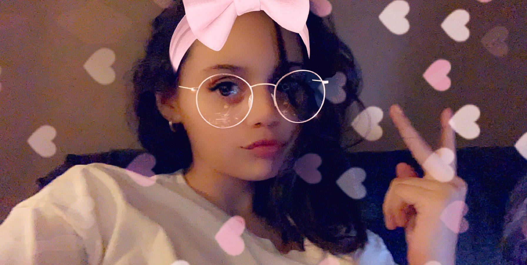 Alejandra is registered to the contest to win money with this photo: black_hair, cheek, child, cool, ear, eye, eyebrow, eyewear, forehead, glasses, hair, headgear, hime_cut, lip, long_hair, person, photography, pink, selfie, sunglasses