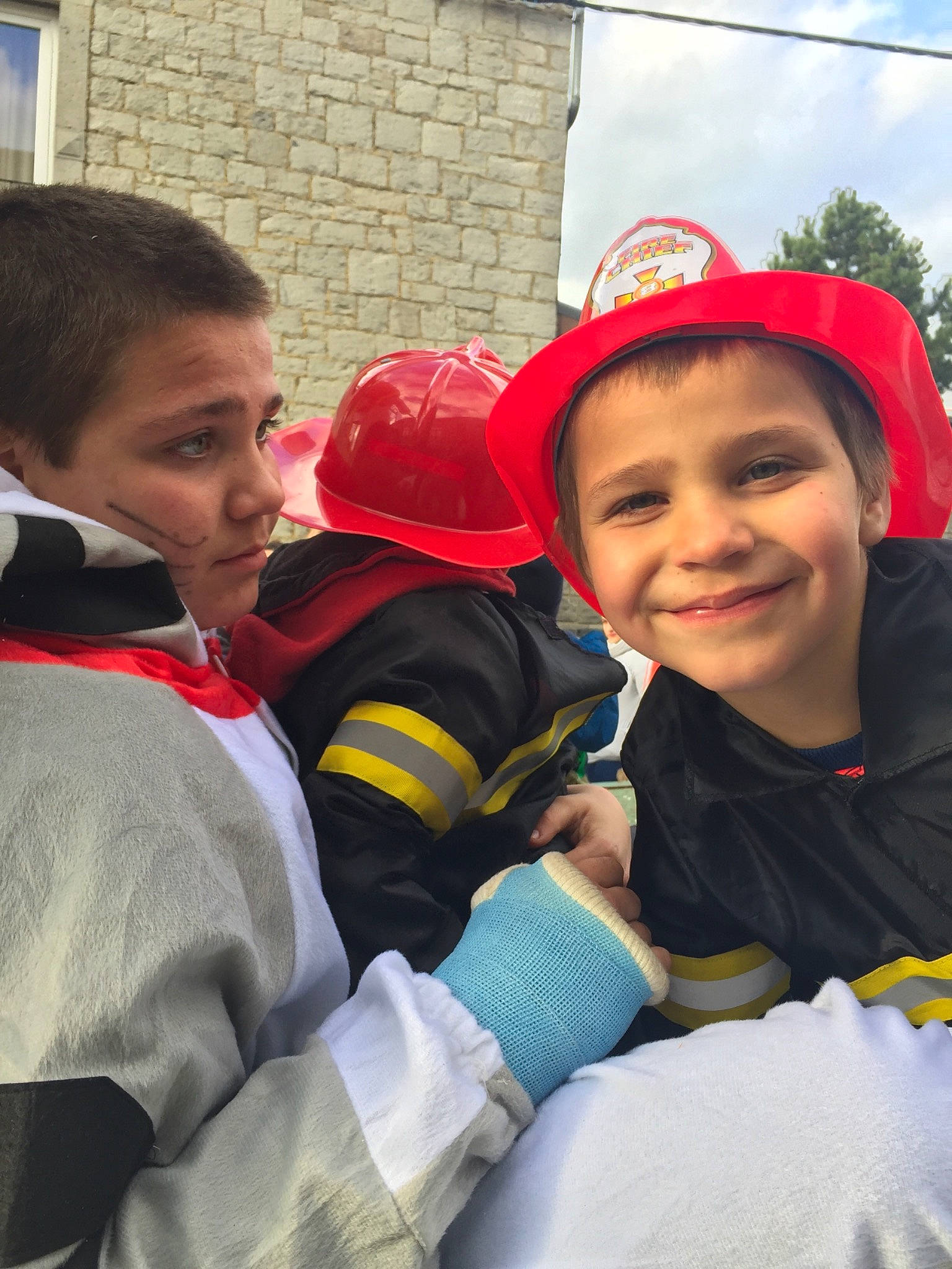 Timeo a rejoint le concours — aidez-le/la à gagner de superbes lots ! child, joy, person