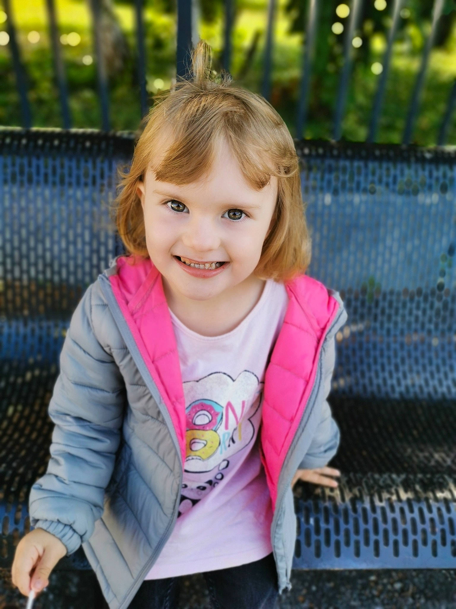 Jessica participe au concours pour gagner de l'argent avec cette photo : baby_toddler_clothing, child, fence, fun, grass, happy, iris, jacket, joy, leaf, leisure, lip, mesh, person, pink, recreation, skin, sleeve, smile, summer