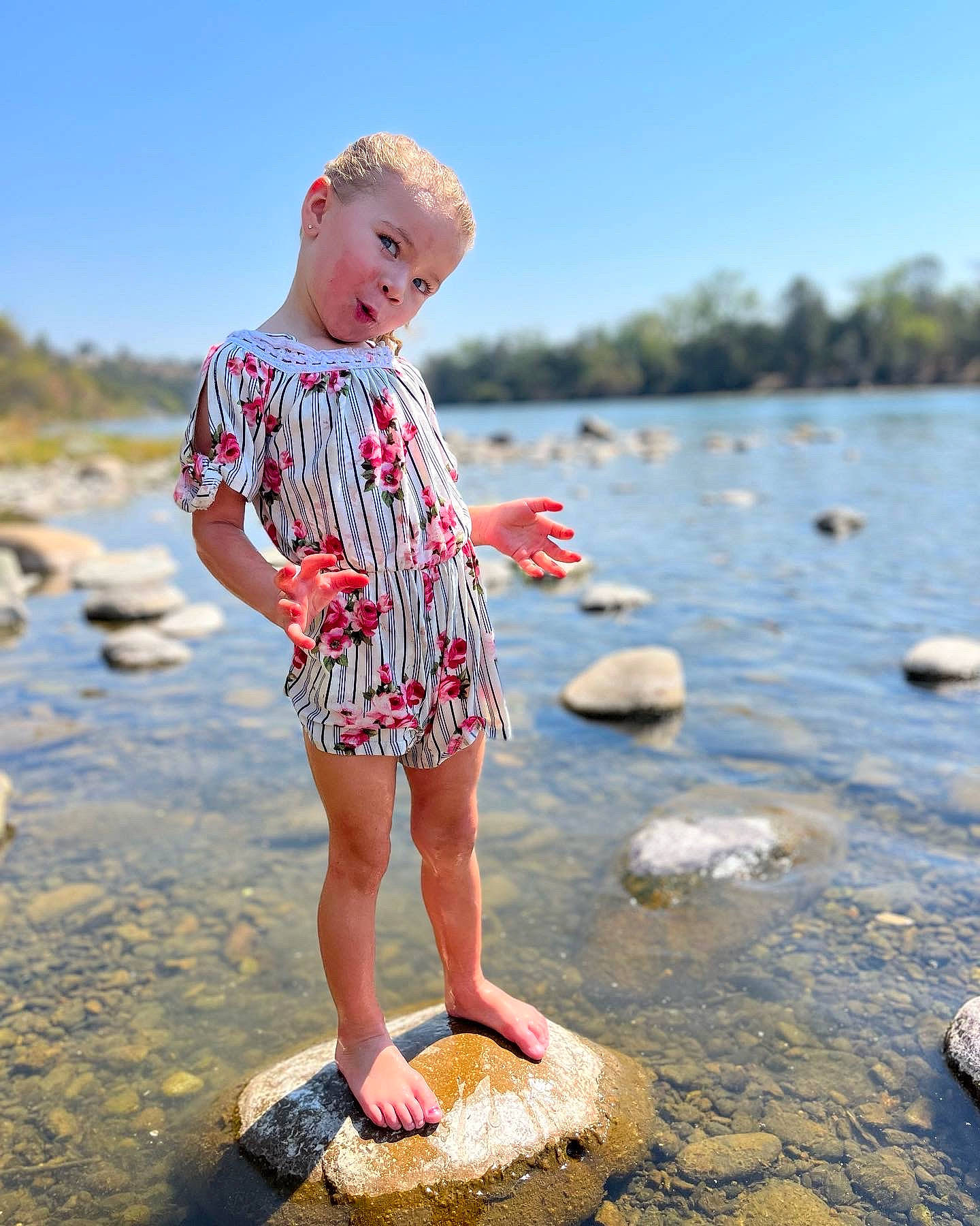 Emerie is registered to the contest to win money with this photo: barefoot, beach, child, flash_photography, foot, fun, happy, lake, leisure, pattern, people_in_nature, people_on_beach, person, recreation, sand, shore, sky, summer, t_shirt, toddler