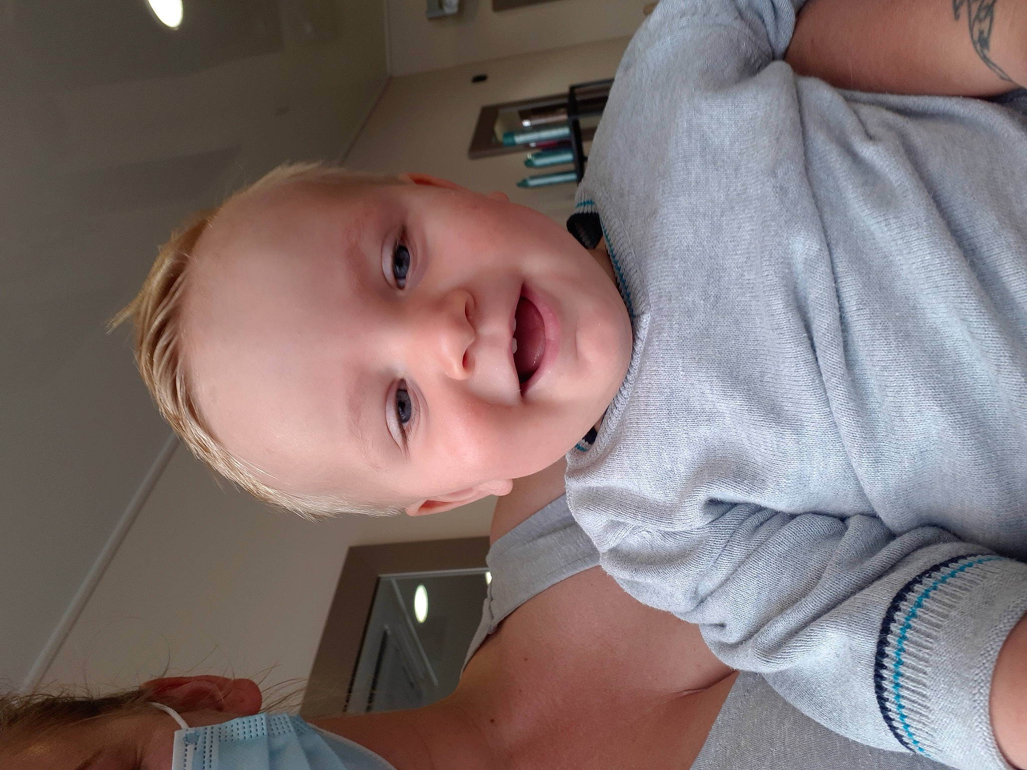 Naëlio a rejoint le concours — aidez-le/la à gagner de superbes lots ! arm, baby, cheek, child, chin, ear, face, head, joy, lip, mouth, neck, nose, person, skin, toddler