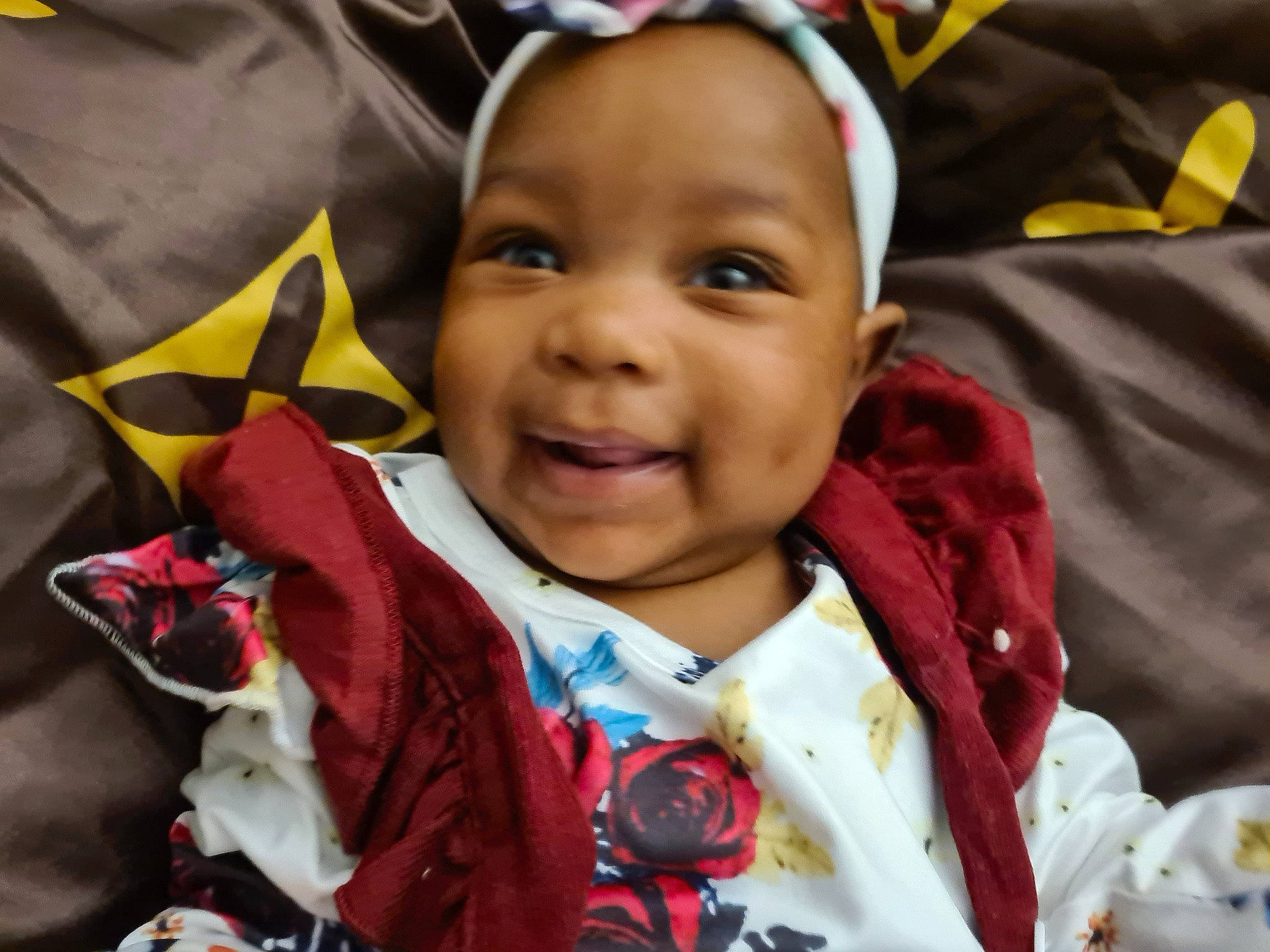 Naya a rejoint le concours — aidez-le/la à gagner de superbes lots ! baby, baby_products, baby_toddler_clothing, bow_tie, carmine, cheek, child, event, eye, fashion_accessory, fun, happy, head, laugh, person, product, red, smile, textile, toddler