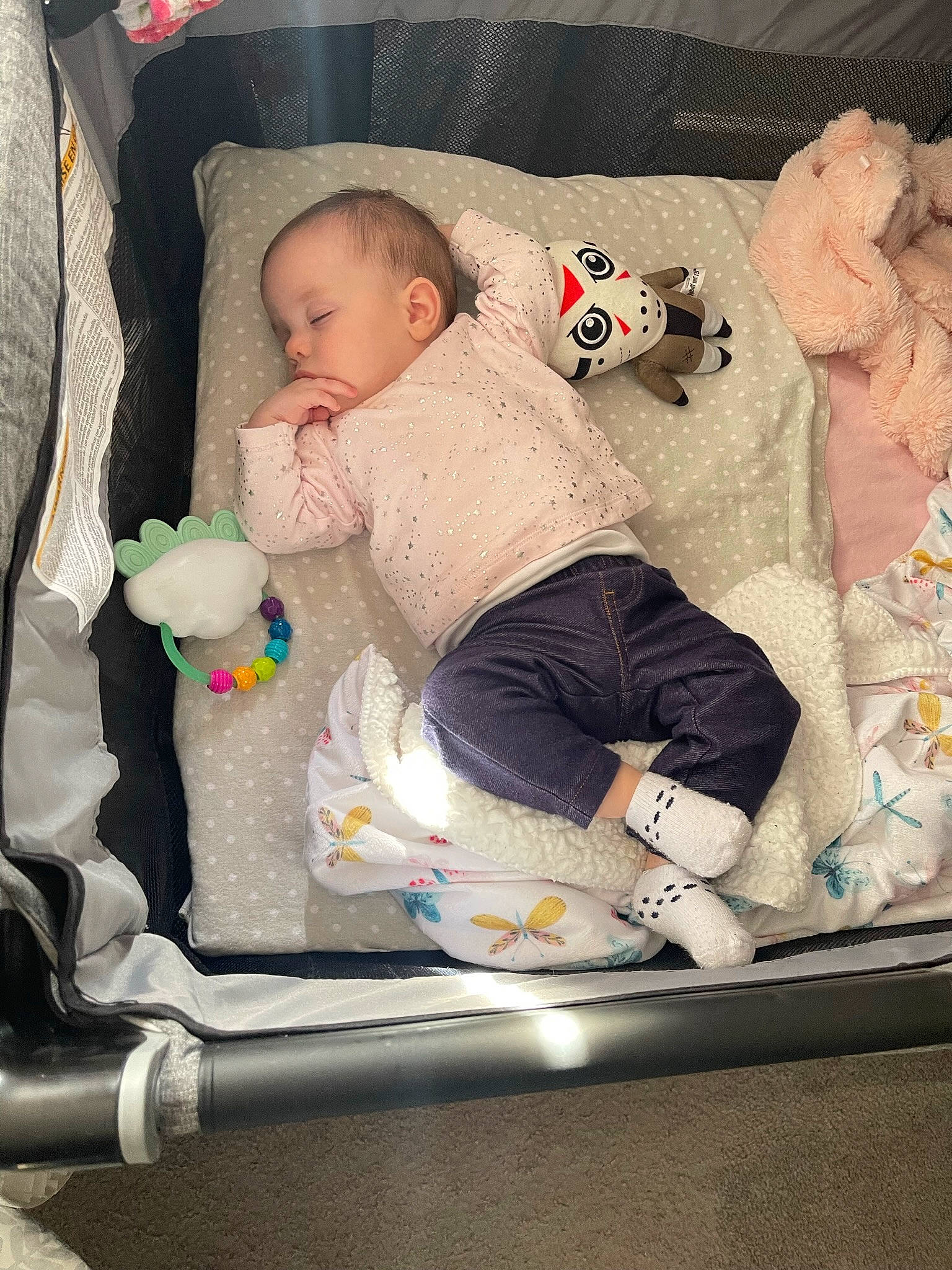 Elysia joined the competition — help win amazing prizes! baby, baby_carriage, baby_products, baby_safety, baby_sleeping, baby_toddler_clothing, baby_toys, bedtime, car_seat, child, comfort, infant_bed, lap, linens, nap, person, product, room, sitting, stuffed_toy