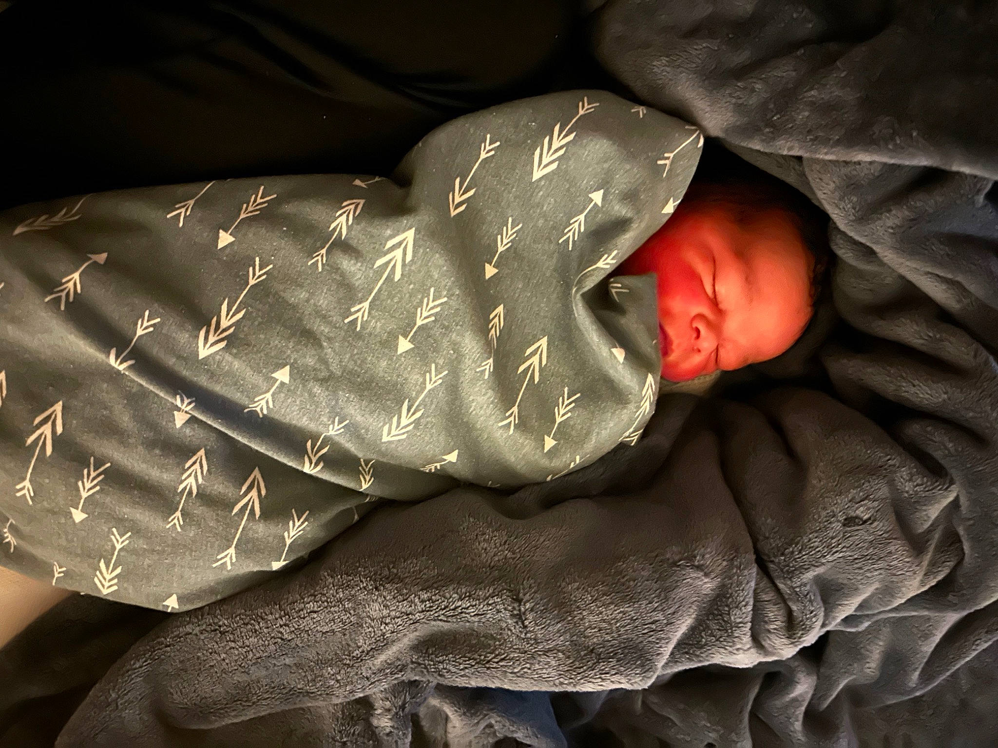 Zayn is registered to the contest to win money with this photo: baby, baby_products, baby_sleeping, baby_toddler_clothing, bedtime, child, comfort, darkness, elbow, event, human_body, human_leg, linens, nap, pattern, person, room, sitting, sleep, sleeve