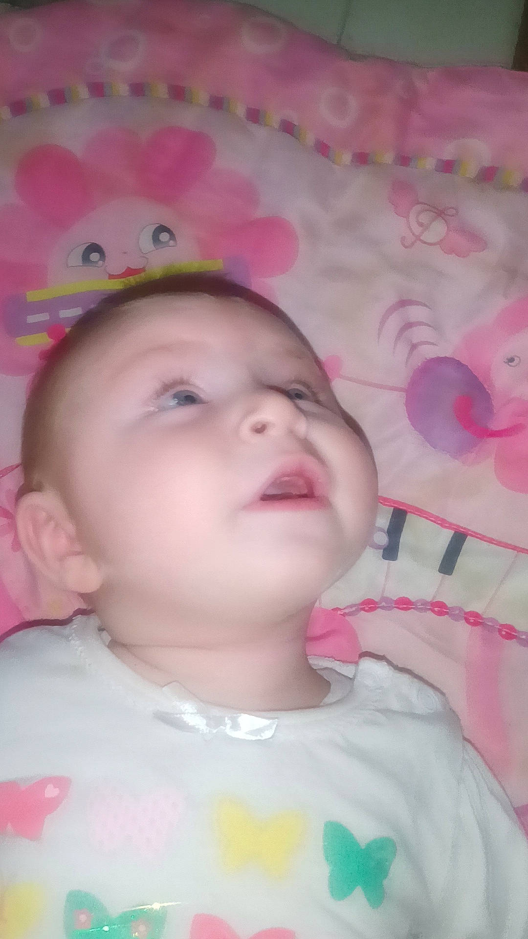 Lily Rose a rejoint le concours — aidez-le/la à gagner de superbes lots ! baby, baby_toddler_clothing, cheek, child, chin, eye, eyebrow, eyelash, face, facial_expression, happy, iris, lip, magenta, nose, person, pink, product, skin, sleeve