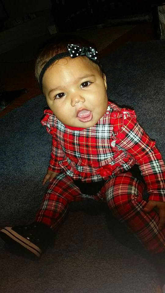 Amya is registered to the contest to win money with this photo:
