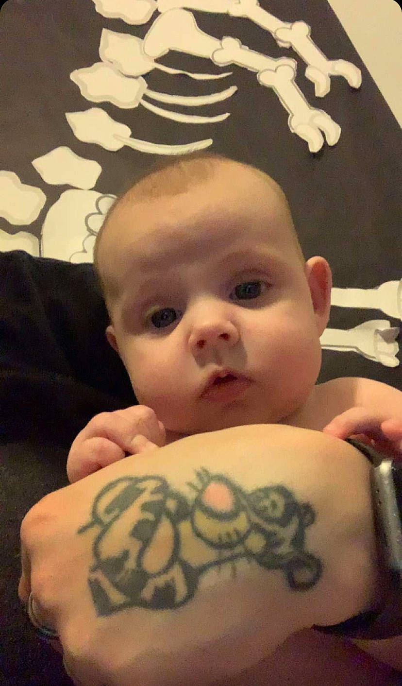 Layla is registered to the contest to win money with this photo: baby, cheek, chin, cool, elbow, eye, eyebrow, eyelash, finger, forehead, happy, iris, mouth, muscle, nose, organ, person, skin, temporary_tattoo, thumb