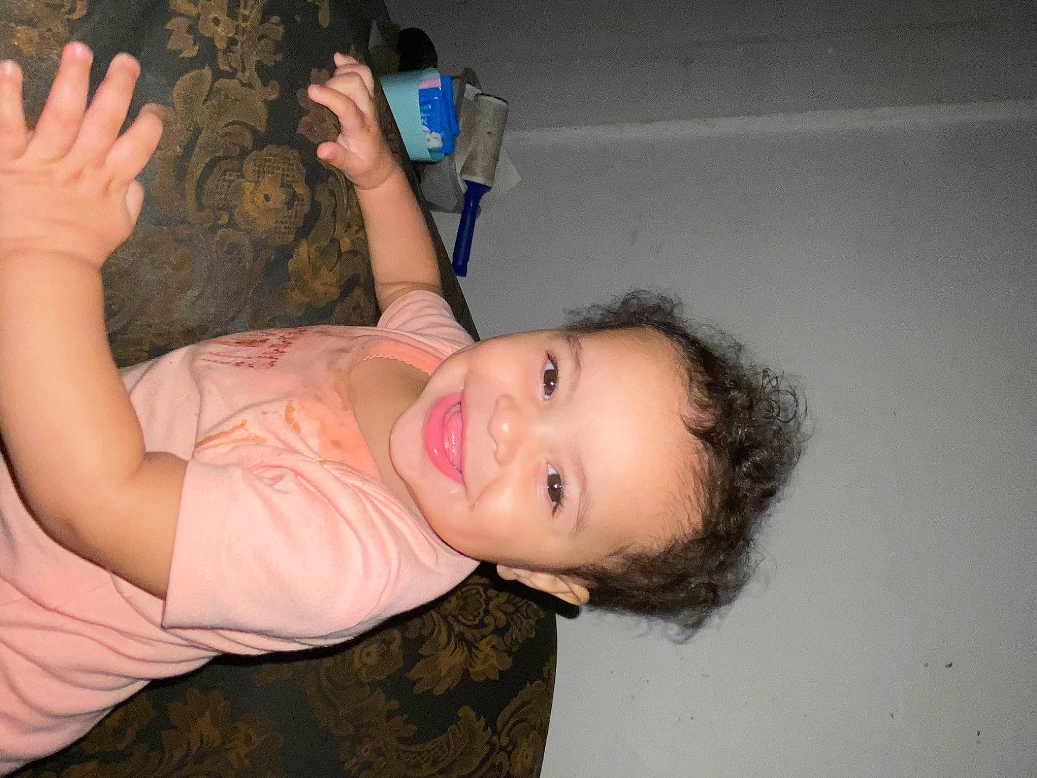 Adriana is registered to the contest to win money with this photo: arm, ear, elbow, eye, eyelash, finger, flash_photography, gesture, hand, happy, human_body, jaw, joint, joy, mouth, neck, nose, person, shoulder, skin