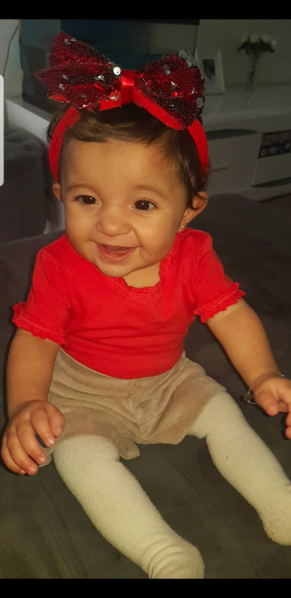 Louiza a rejoint le concours — aidez-le/la à gagner de superbes lots ! baby, baby_toddler_clothing, cheek, child, fashion_accessory, hair_accessory, headband, headgear, person, skin, smile, toddler