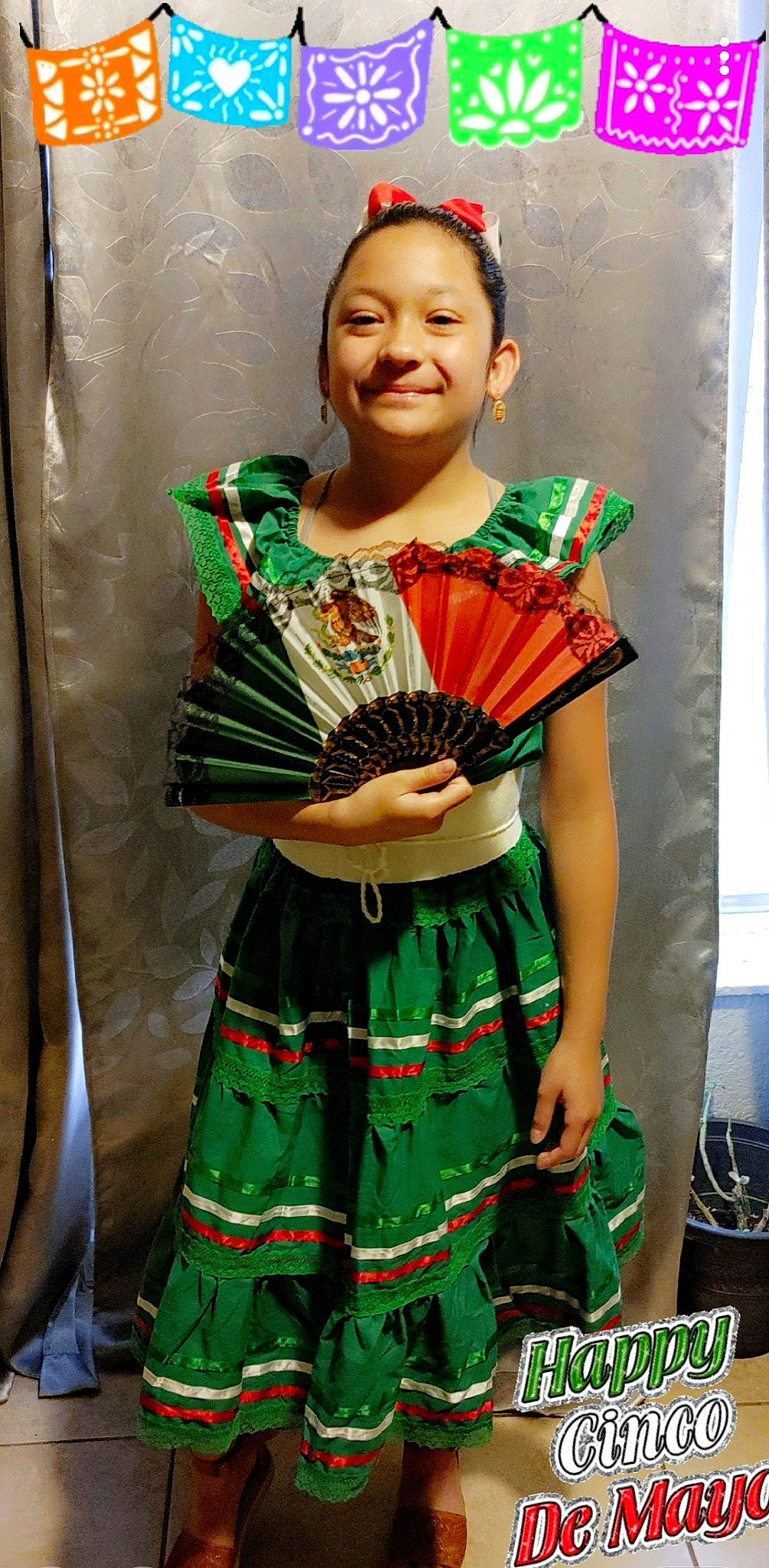 Amiliya joined the competition — help win amazing prizes! abdomen, child, costume_design, decorative_fan, dress, eye, fashion_design, folk_instrument, formal_wear, green, hairstyle, hand_fan, human_body, jewellery, joy, person, sleeve, smile, vintage_clothing, waist