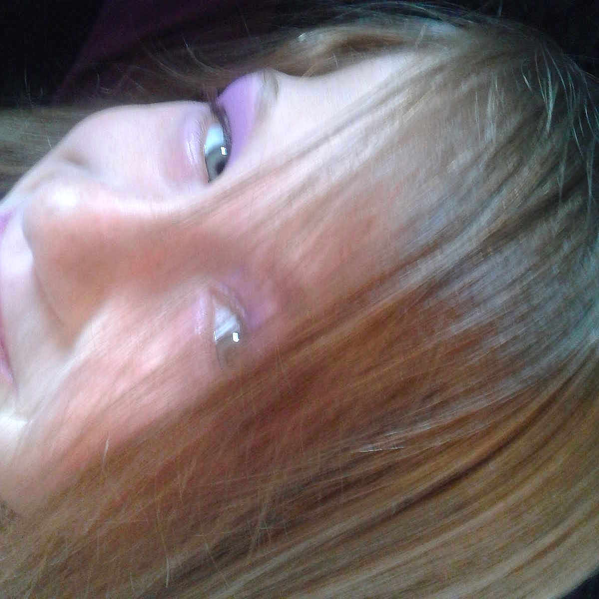 Pamela participe au concours pour gagner de l'argent avec cette photo :