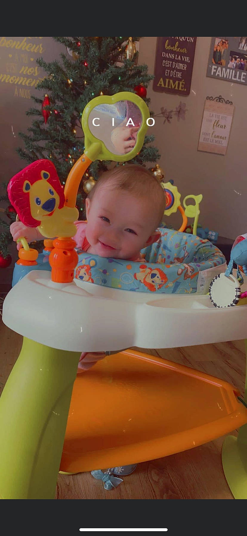 Abigaëlle a rejoint le concours — aidez-le/la à gagner de superbes lots ! baby, baby_playing_with_toys, baby_products, baby_toddler_clothing, baby_toys, chair, child, event, fun, happy, organ, person, pink, play, product, room, sitting, smile, toddler, toy