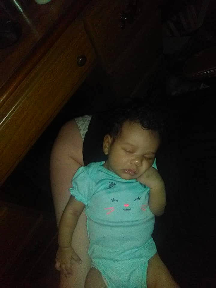 Arabella is registered to the contest to win money with this photo: