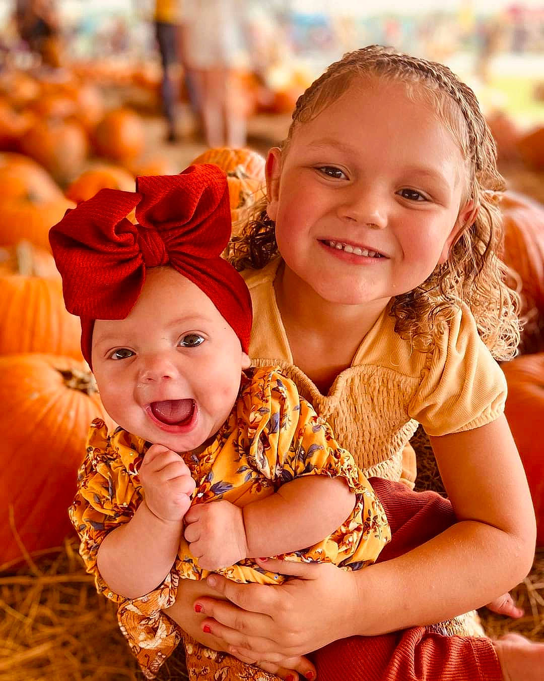 Arailea is registered to the contest to win money with this photo: child, event, eye, face, facial_expression, flower, fun, gesture, grass, hand, happy, hat, headwear, joy, leaf, leisure, people_in_nature, person, plant, skin