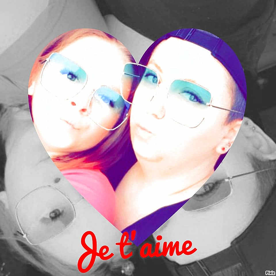 Manon a rejoint le concours — aidez-le/la à gagner de superbes lots ! cheek, cool, eye, eyelash, face, fictional_character, forehead, fun, girl, graphics, head, lip, mouth, nose, person, pink, product, selfie, skin, smile