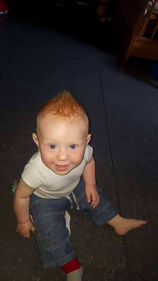 Daylan a rejoint le concours — aidez-le/la à gagner de superbes lots ! boy, cheek, child, cool, day, eye, face, fun, hair, hairstyle, head, human_hair_color, infant, mouth, nose, person, sitting, skin, standing, toddler