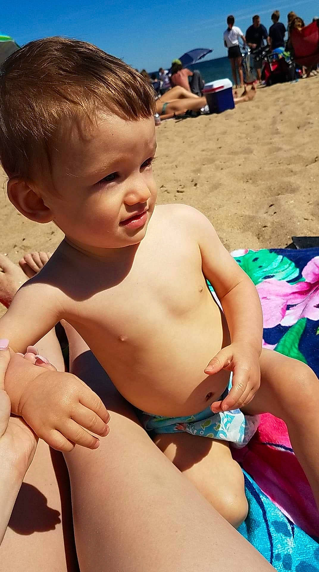 Canaan is registered to the contest to win money with this photo: child, leg, person, play, summer, toddler, vacation