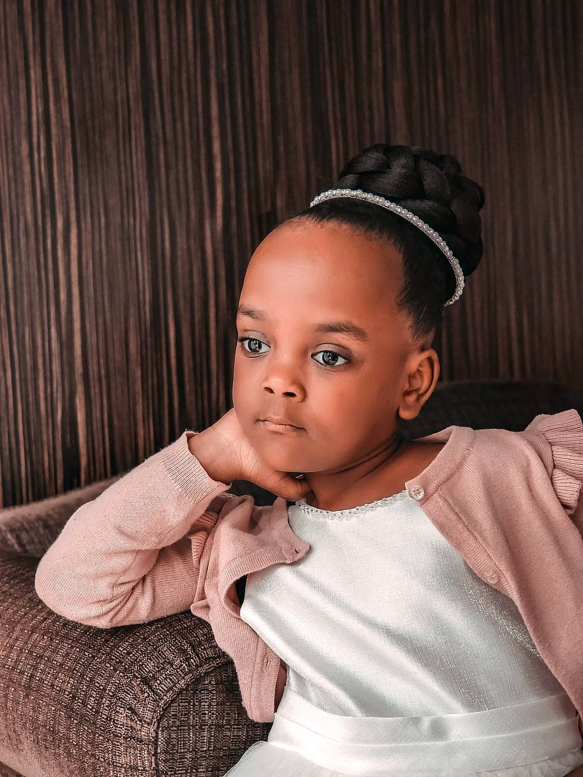 Nayanne participe au concours pour gagner de l'argent avec cette photo : brown, cheek, croydon_facelift, ear, eyelash, fashion_accessory, fashion_design, flash_photography, mouth, nose, person, toddler