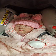 Chloe-mai is registered to the contest to win money with this photo: